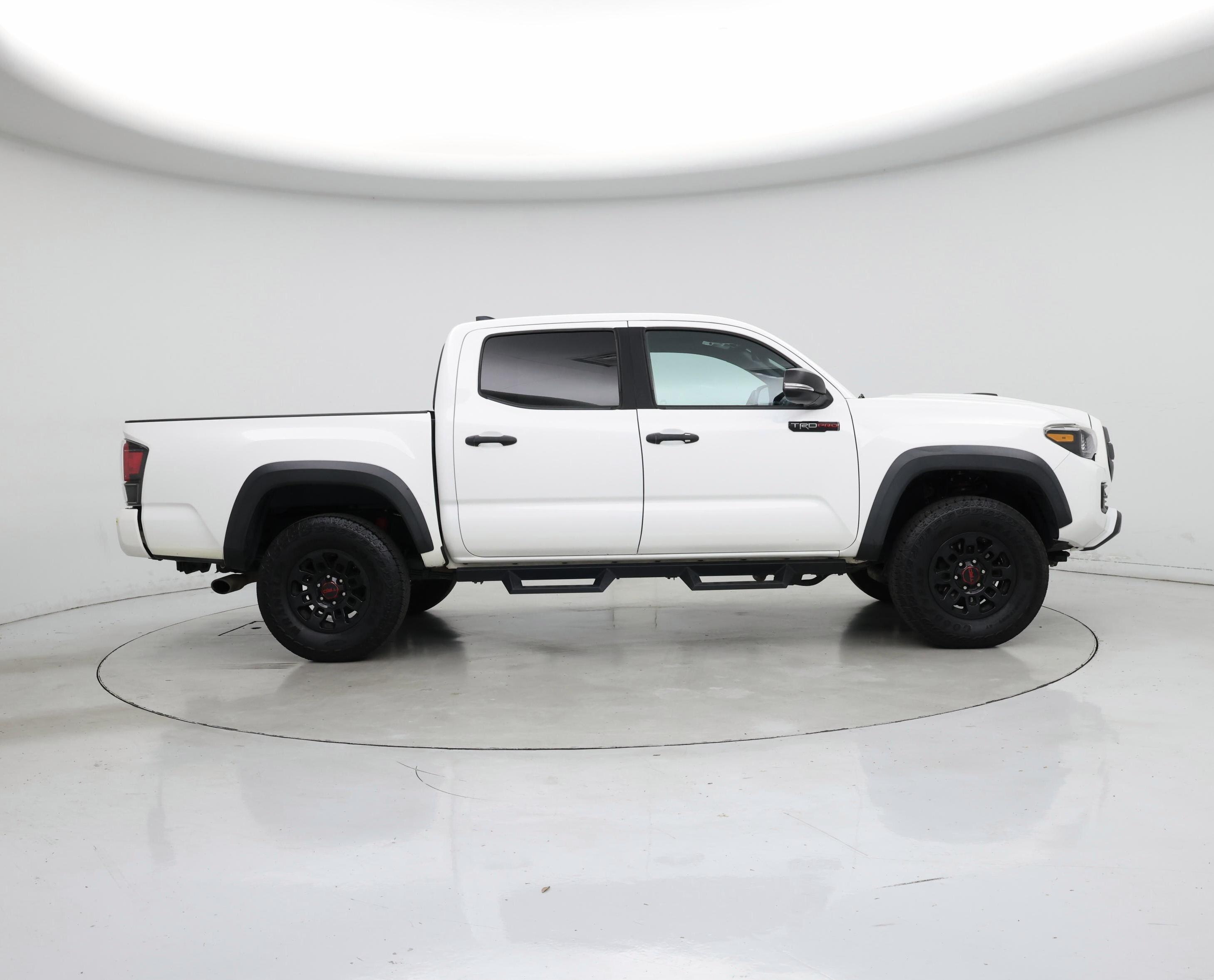 Thumbnail: 2019 Toyota Tacoma - 7