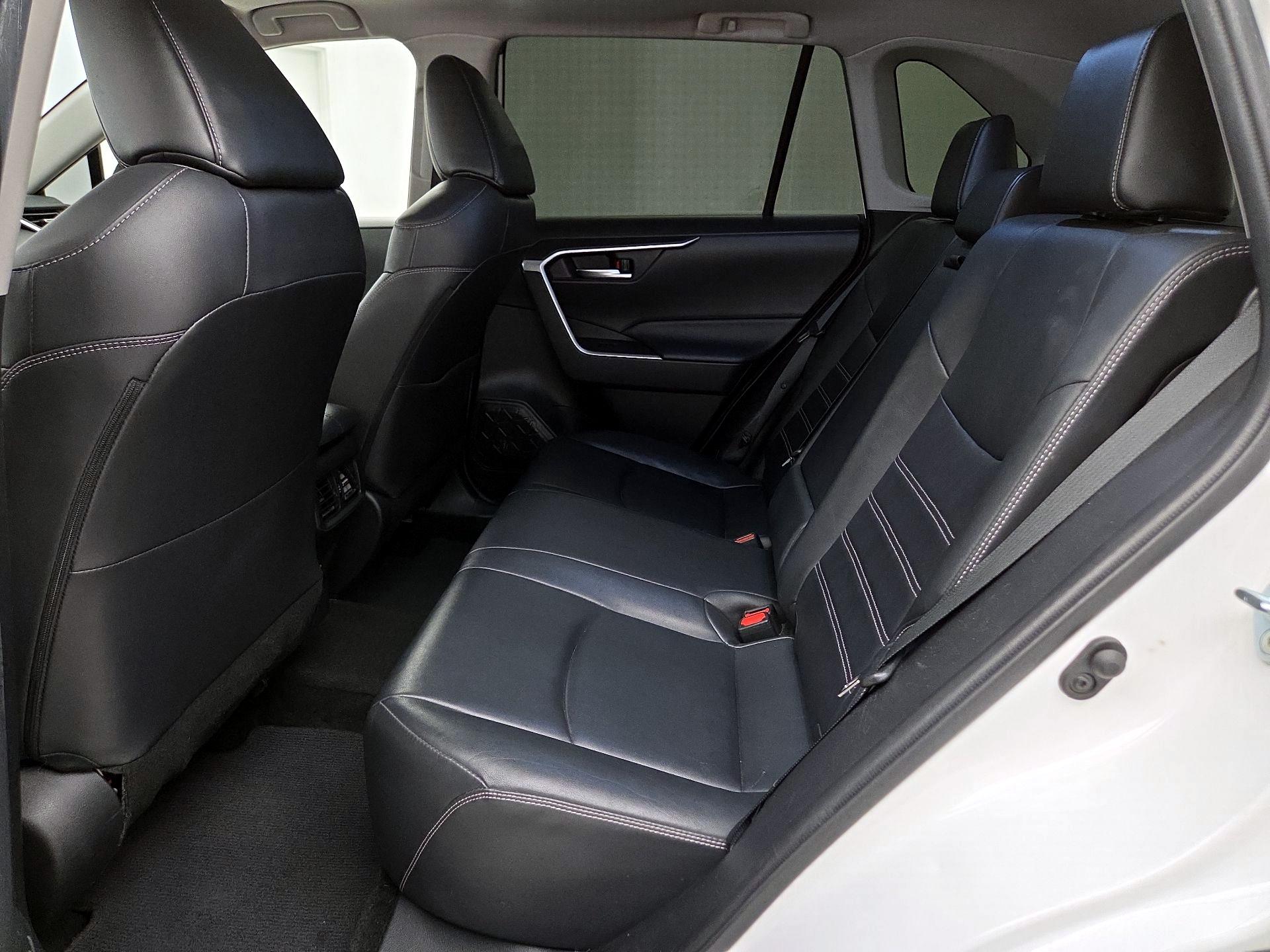 Thumbnail: 2019 Toyota RAV4 - 20