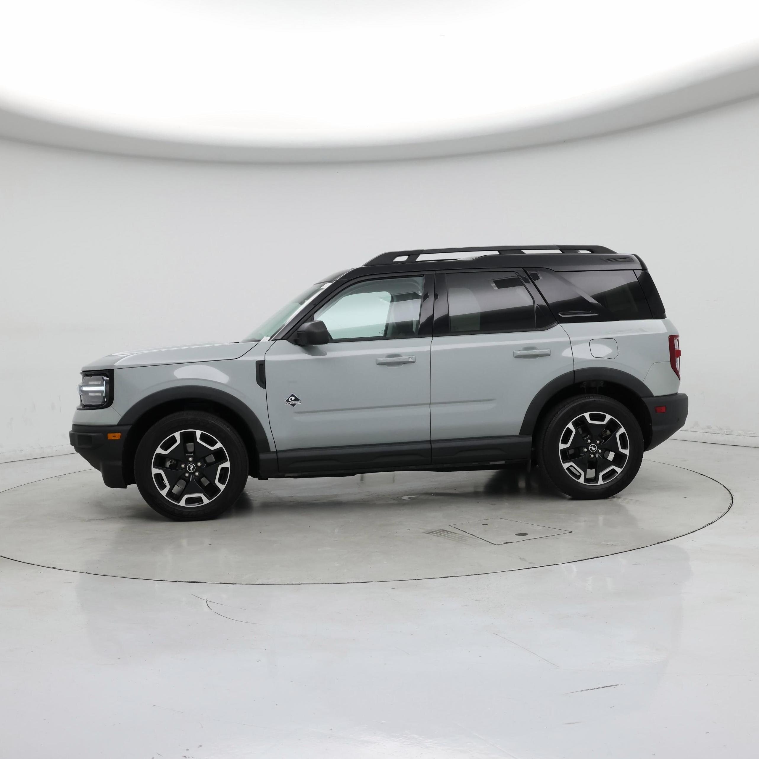 Thumbnail: 2022 Ford Bronco Sport - 3