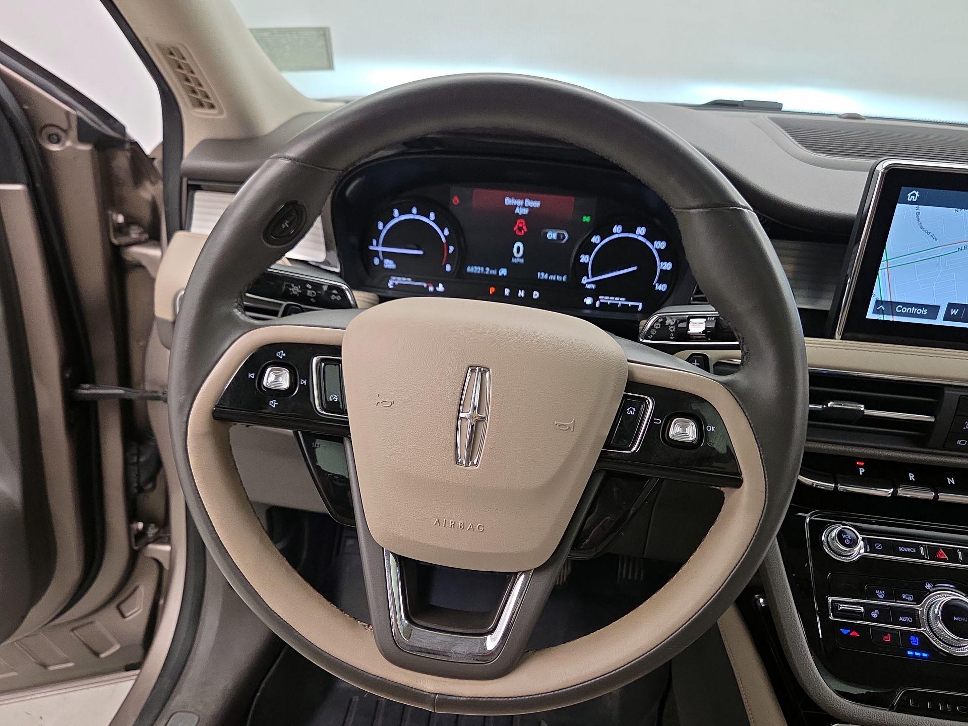Thumbnail: 2020 Lincoln Corsair - 10