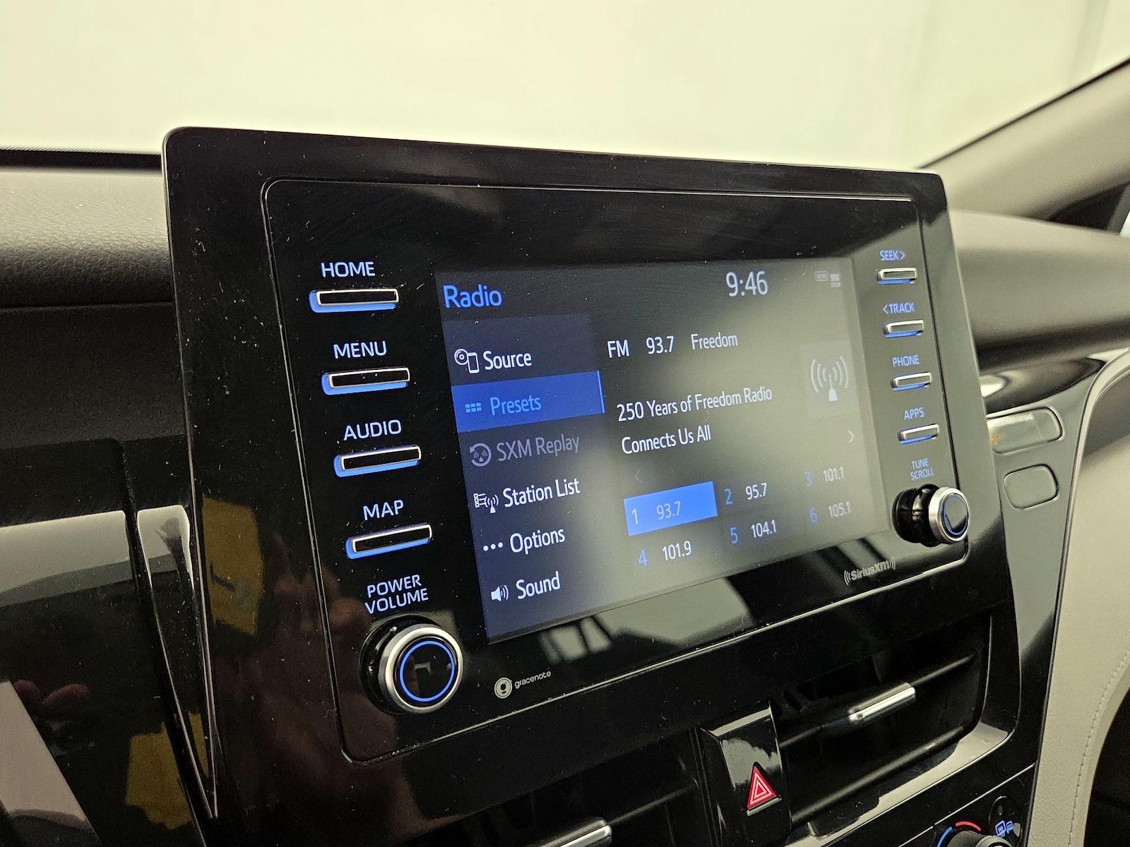 2024 Toyota Camry LE - Photo 16