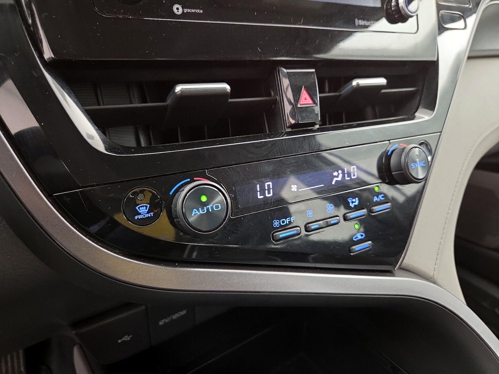 2024 Toyota Camry LE - Photo 17