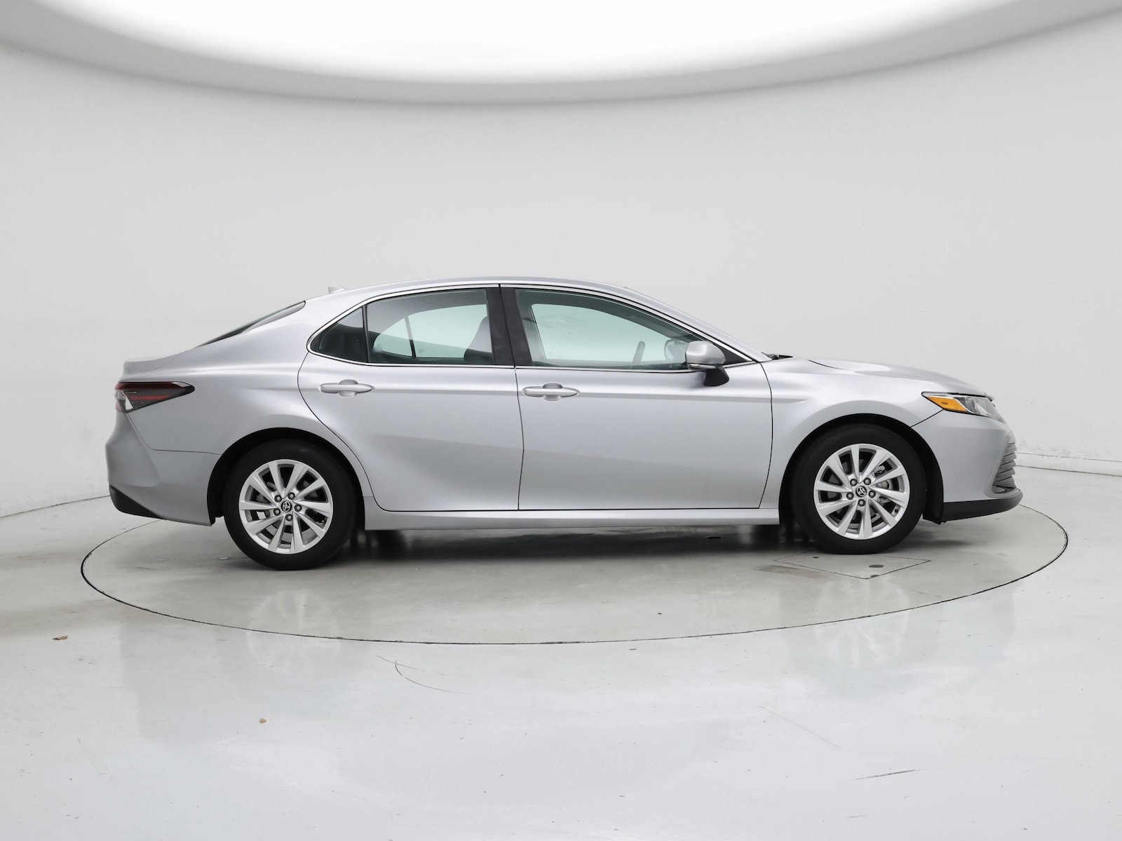 2024 Toyota Camry LE - Photo 8