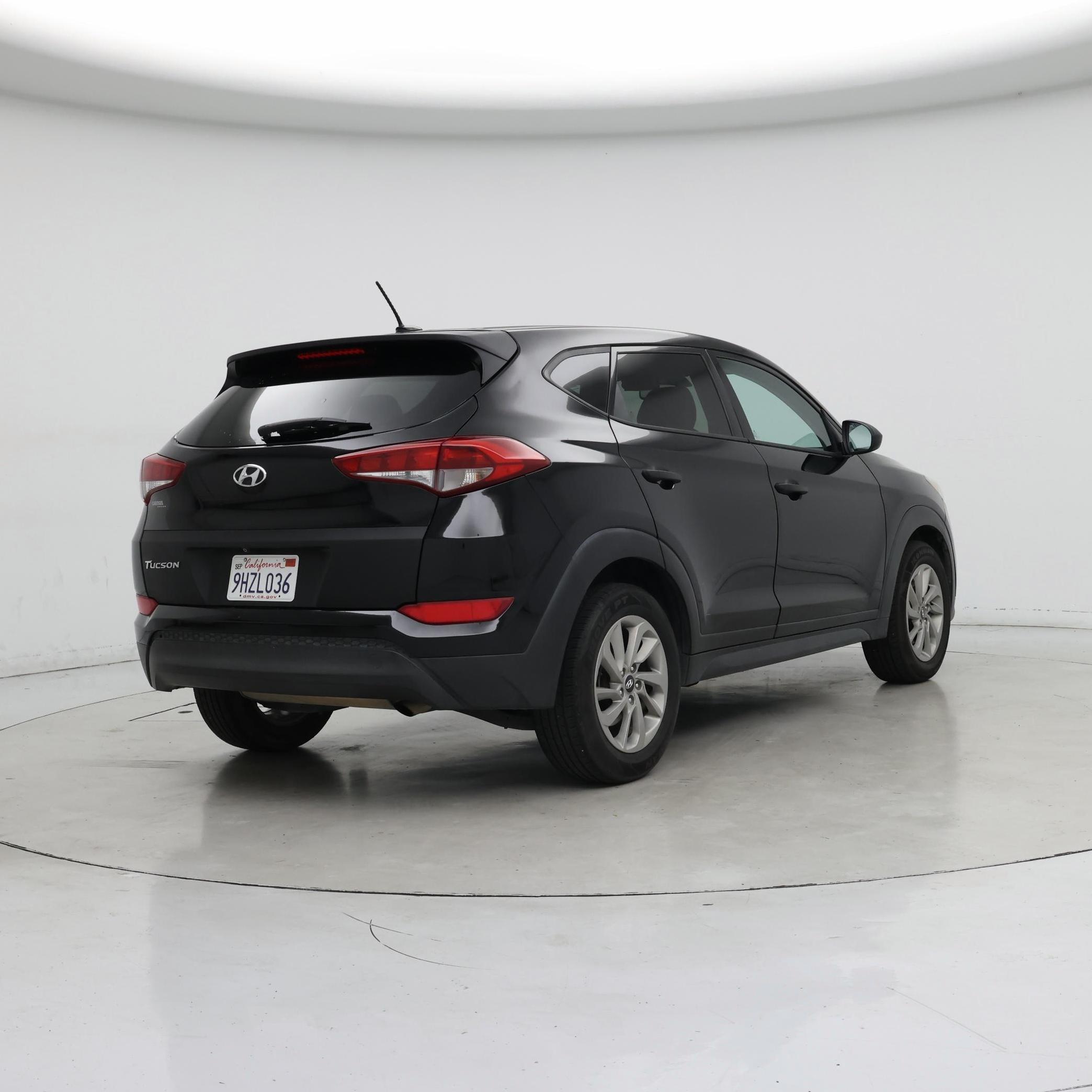 Thumbnail: 2017 Hyundai Tucson - 8