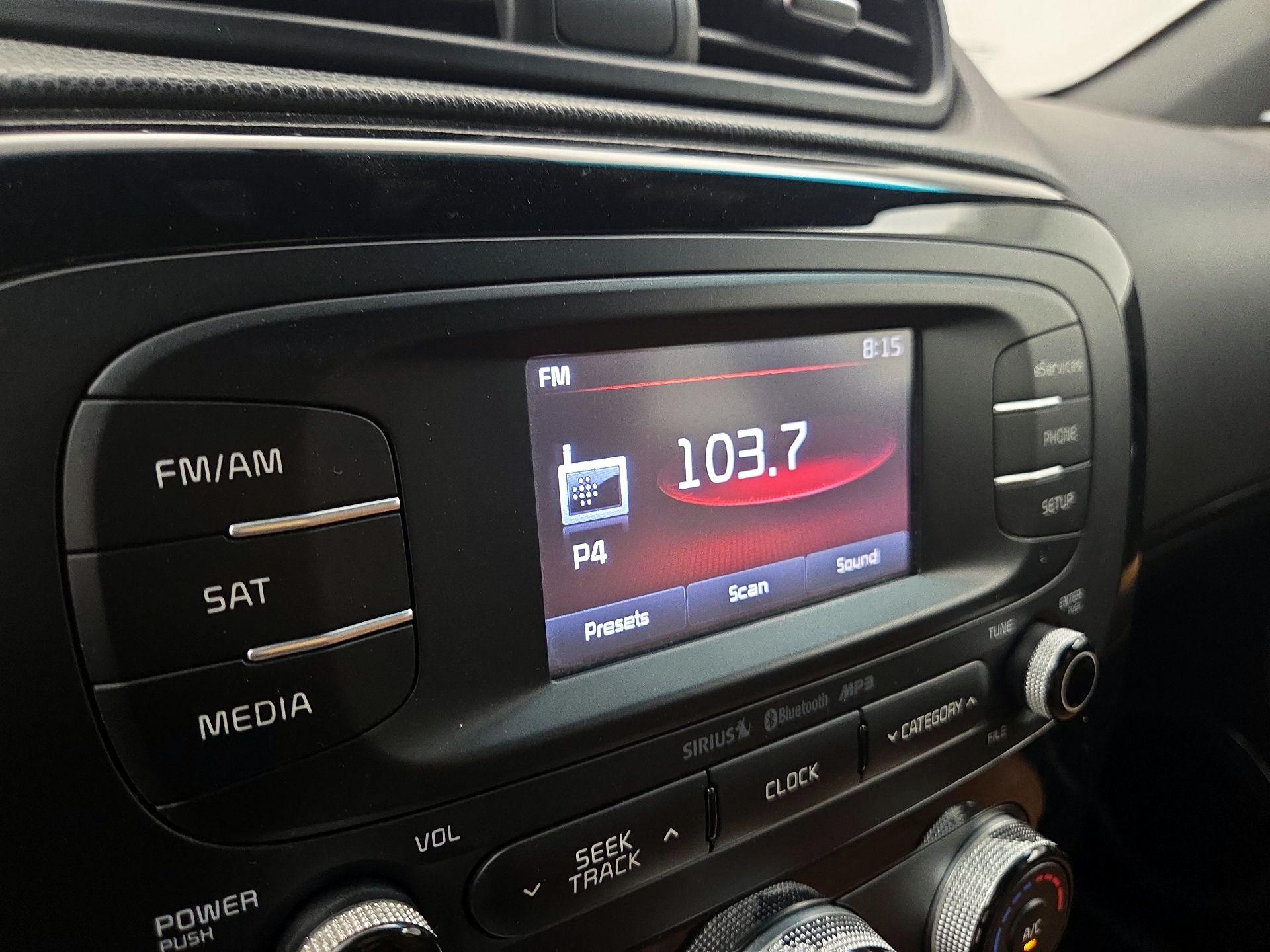 Thumbnail: 2015 Kia Soul - 15
