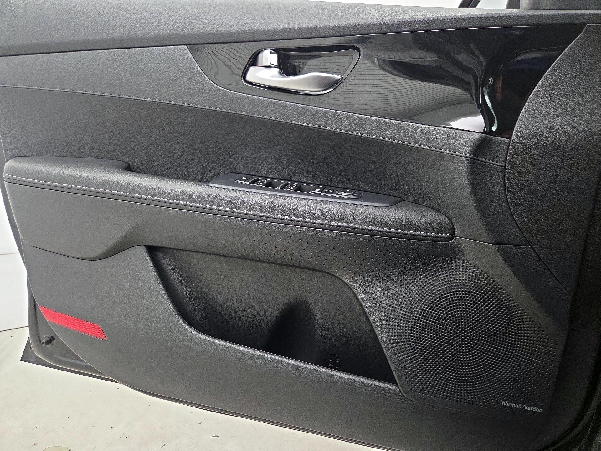 Thumbnail: 2021 Kia Forte - 12