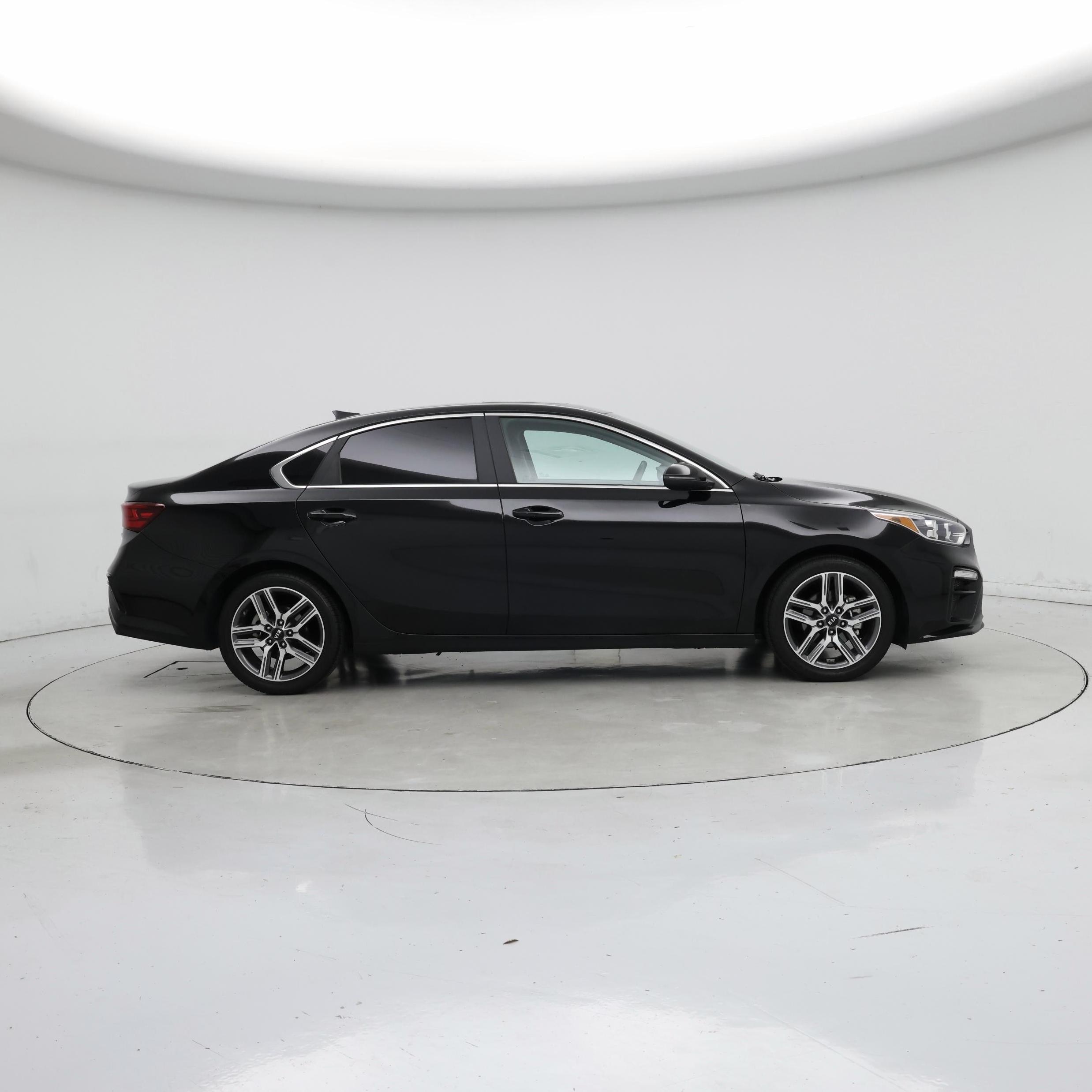Thumbnail: 2021 Kia Forte - 7