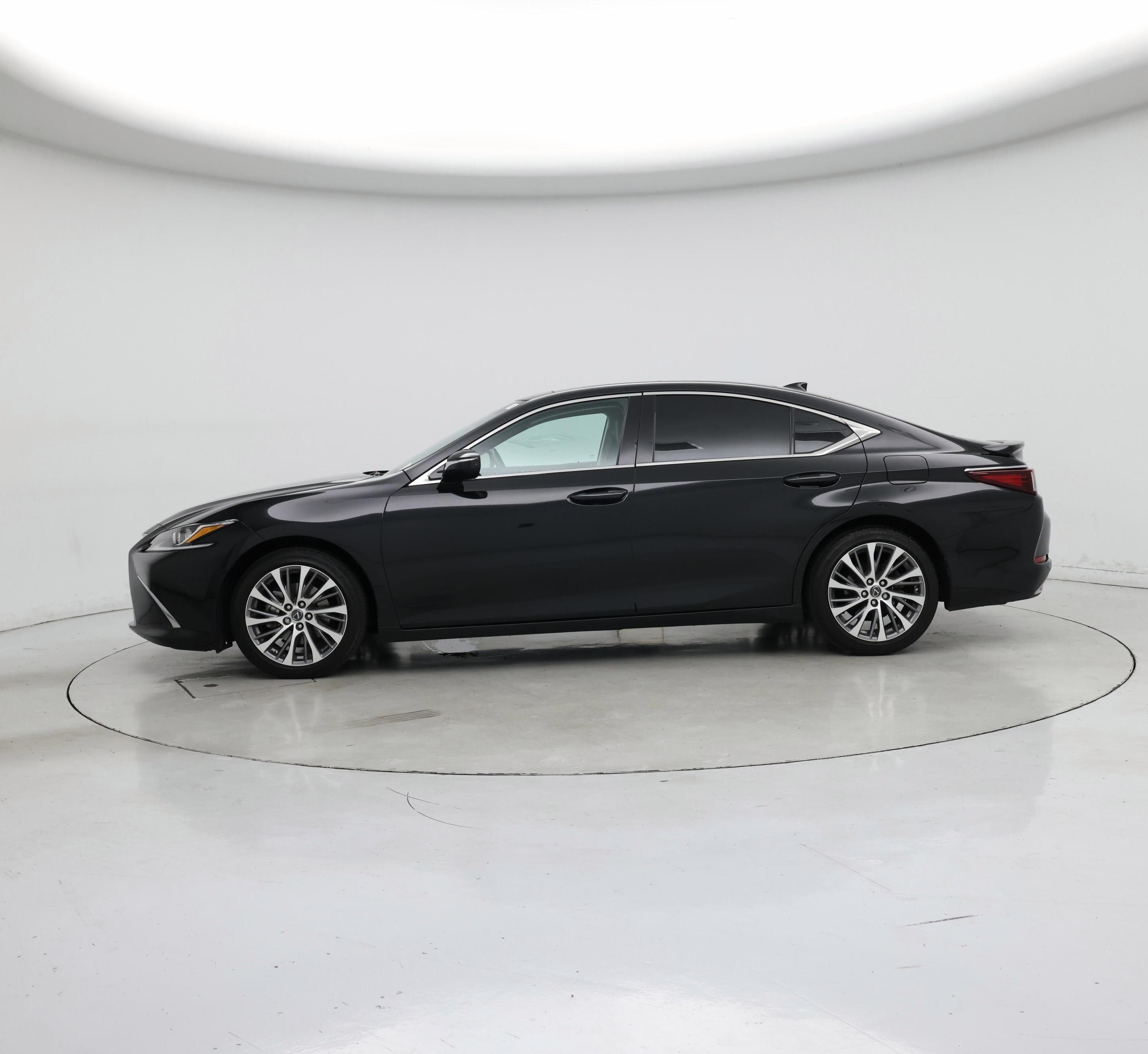 Thumbnail: 2021 Lexus ES - 3
