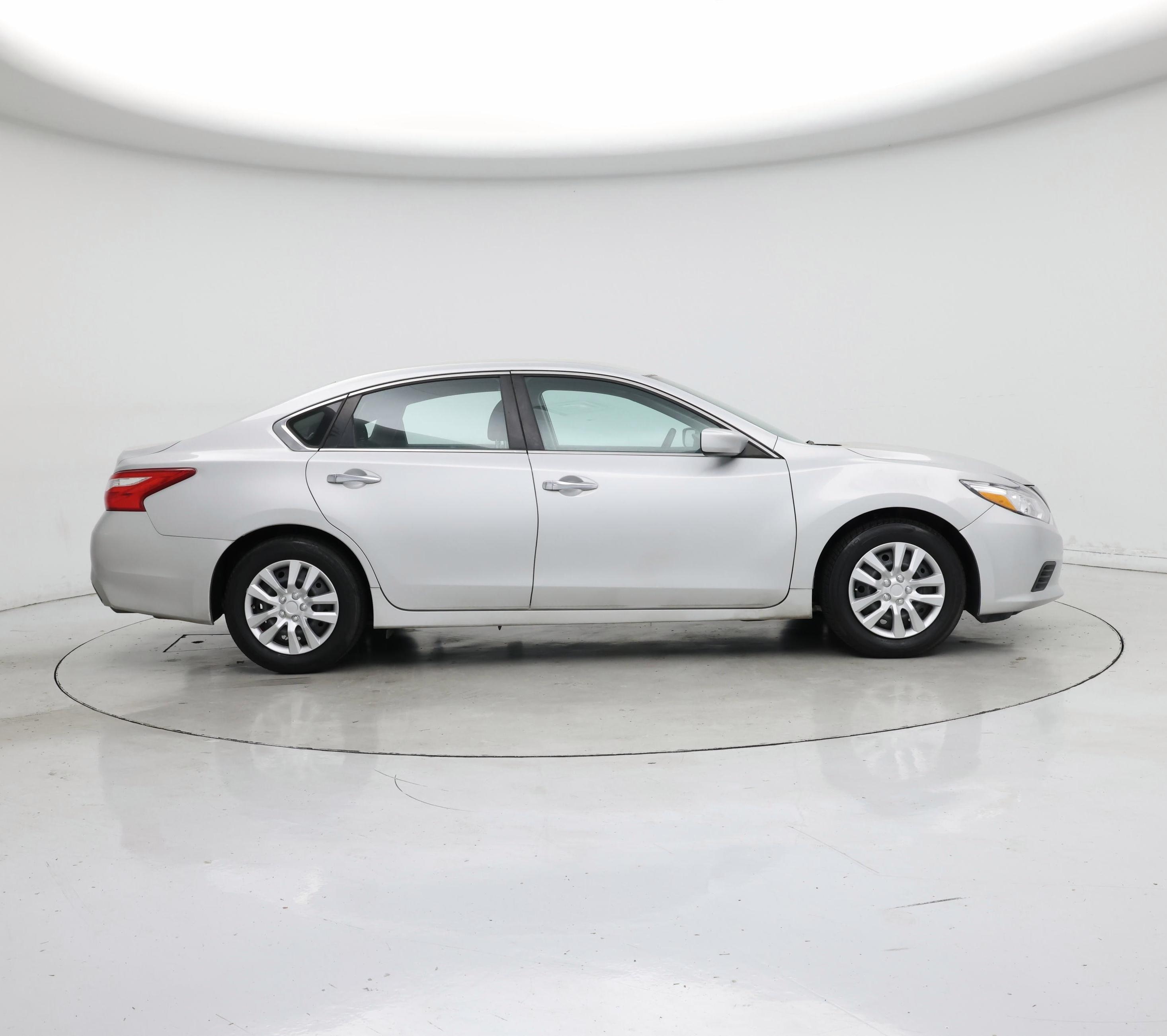 Thumbnail: 2016 Nissan Altima - 7