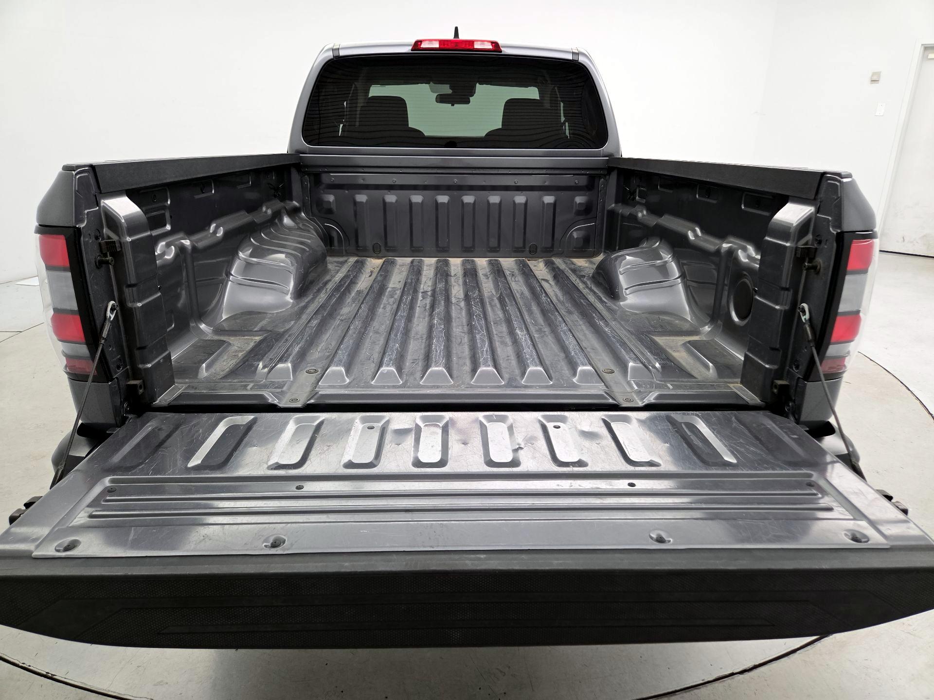 Thumbnail: 2023 Nissan Frontier - 20