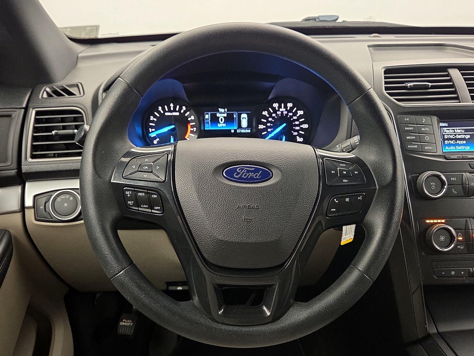 2018 Ford Explorer Base - Photo 11