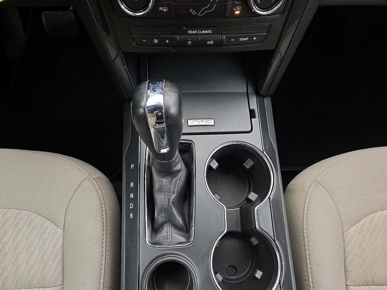 2018 Ford Explorer Base - Photo 18
