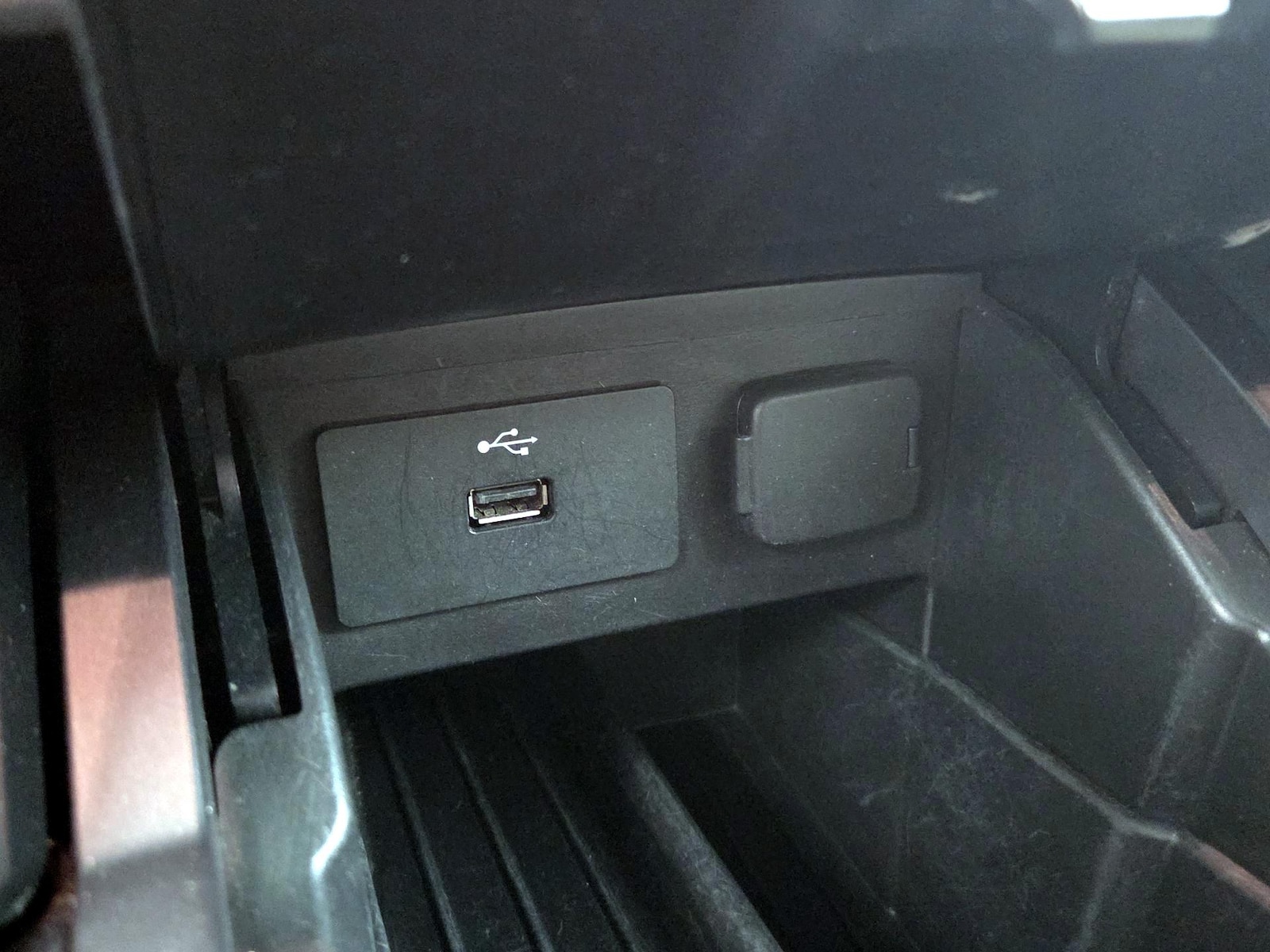 2018 Ford Explorer Base - Photo 19