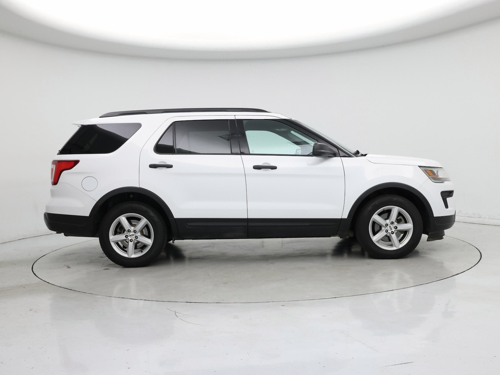 2018 Ford Explorer Base - Photo 8