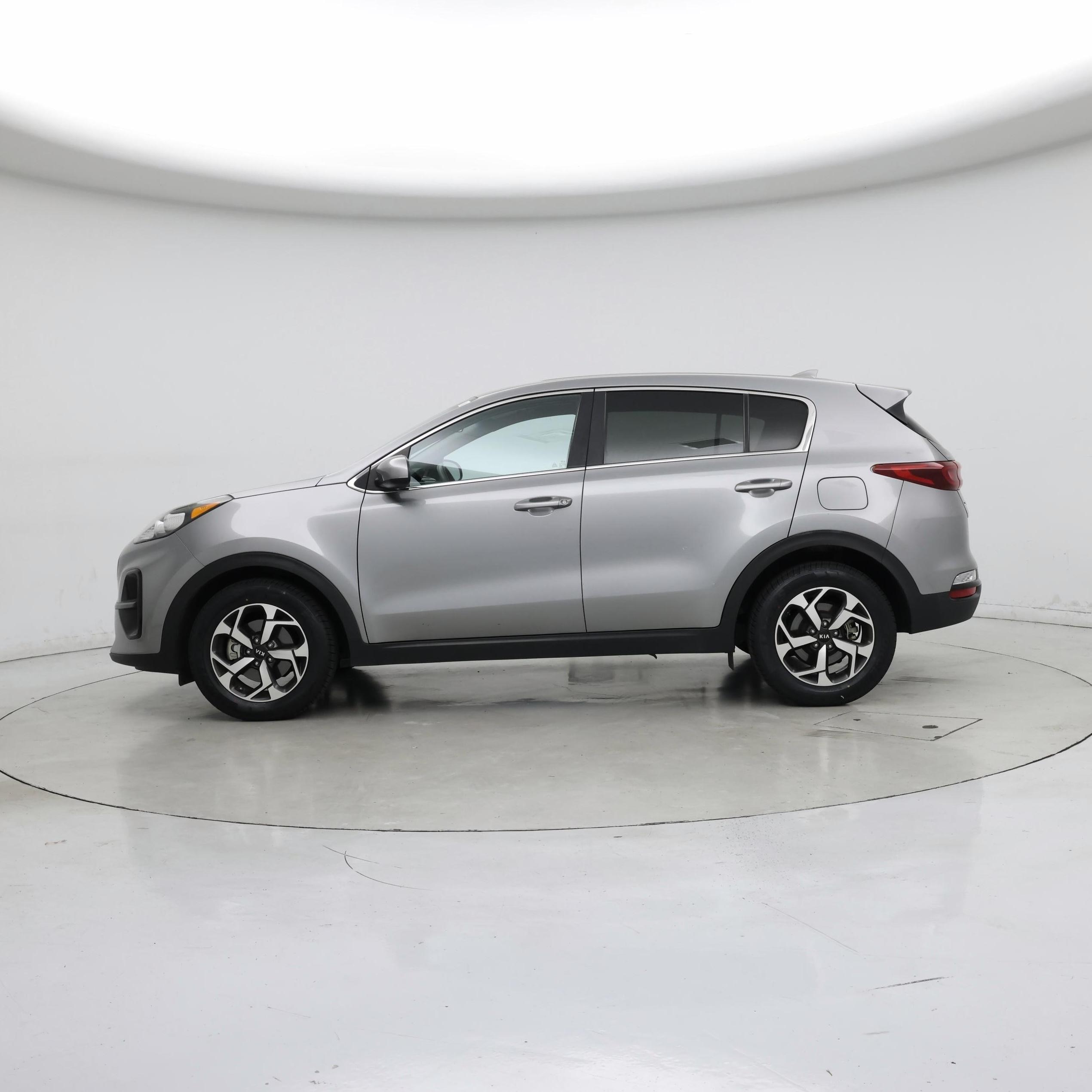 Thumbnail: 2020 Kia Sportage - 3