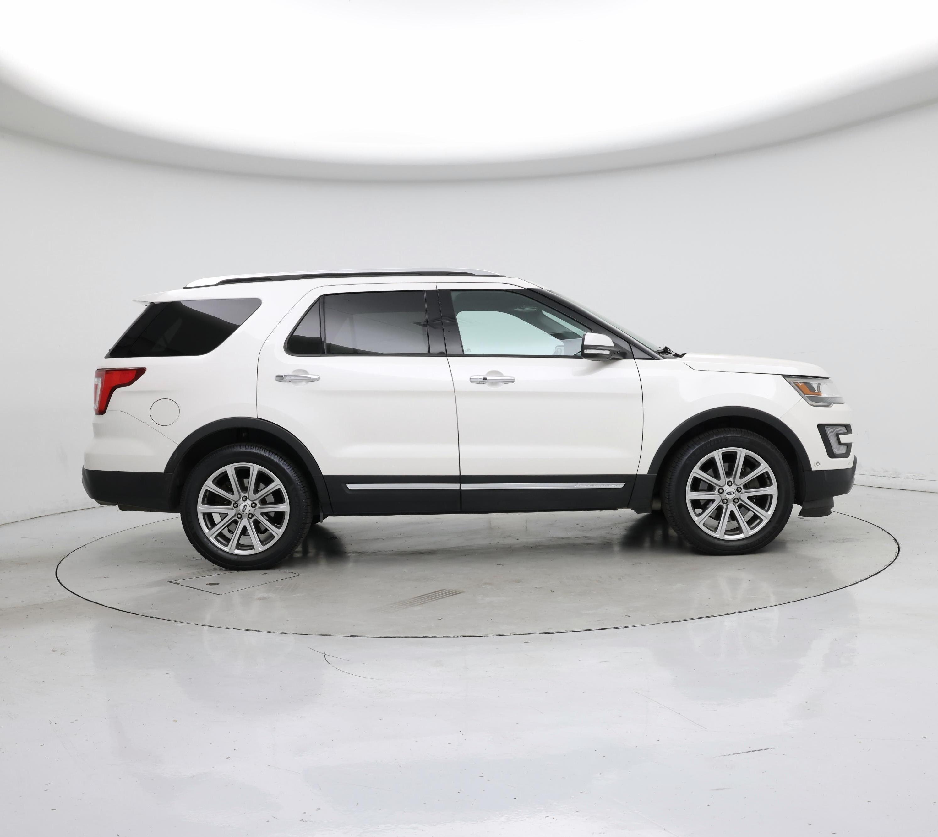 Thumbnail: 2017 Ford Explorer - 7
