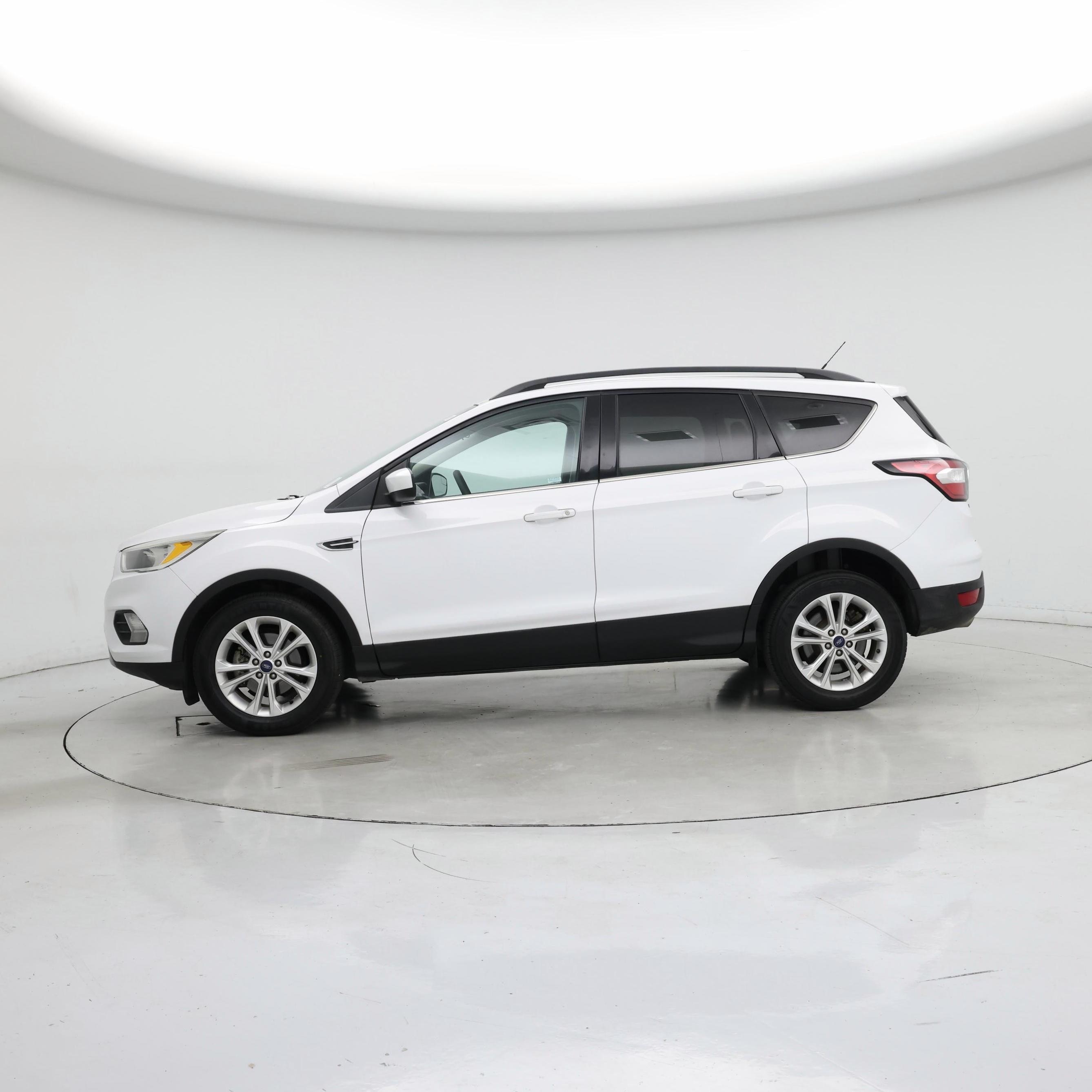 Thumbnail: 2018 Ford Escape - 3