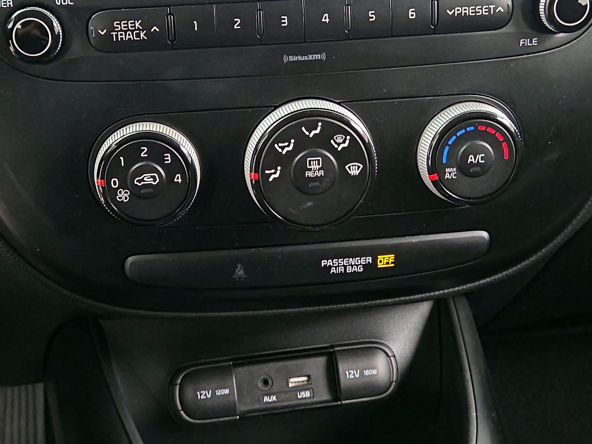 Thumbnail: 2017 Kia Soul - 15