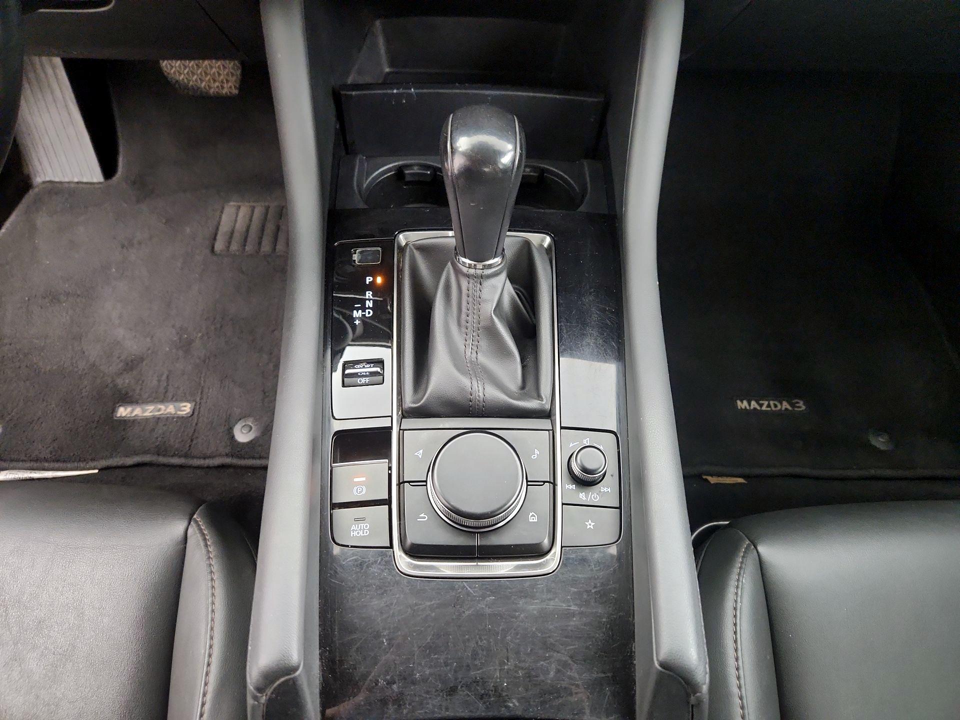 Thumbnail: 2019 Mazda Mazda3 - 17