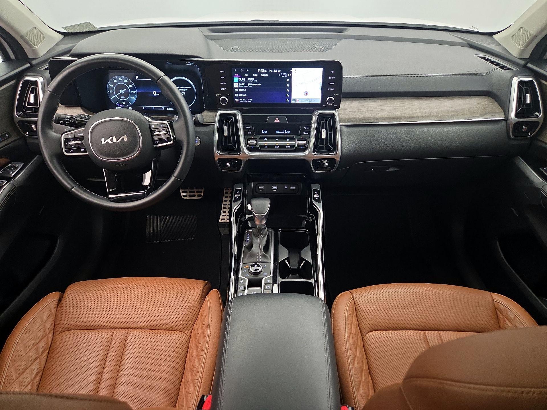 Thumbnail: 2023 Kia Sorento - 9
