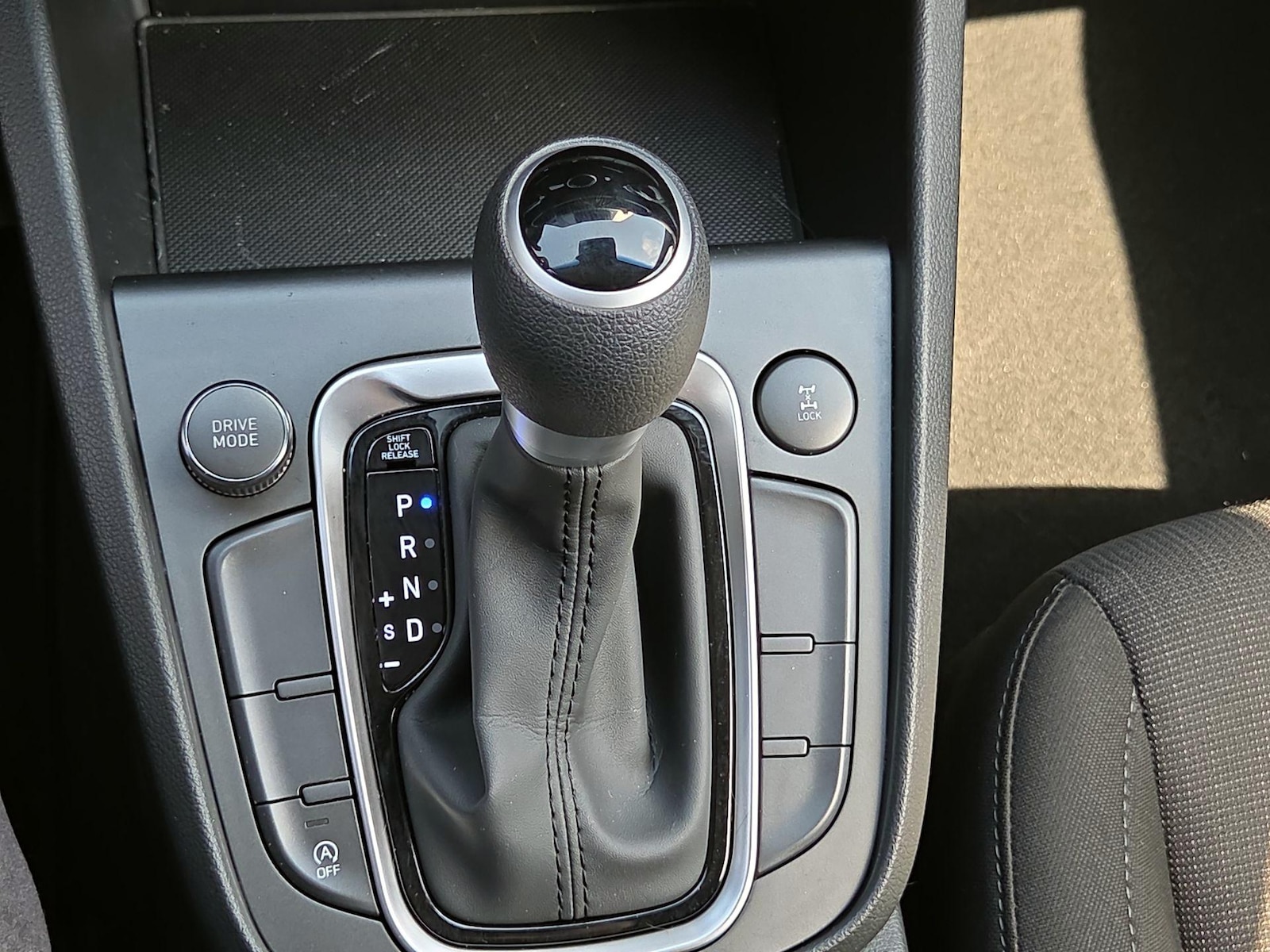 2023 Hyundai Kona SEL - Photo 17