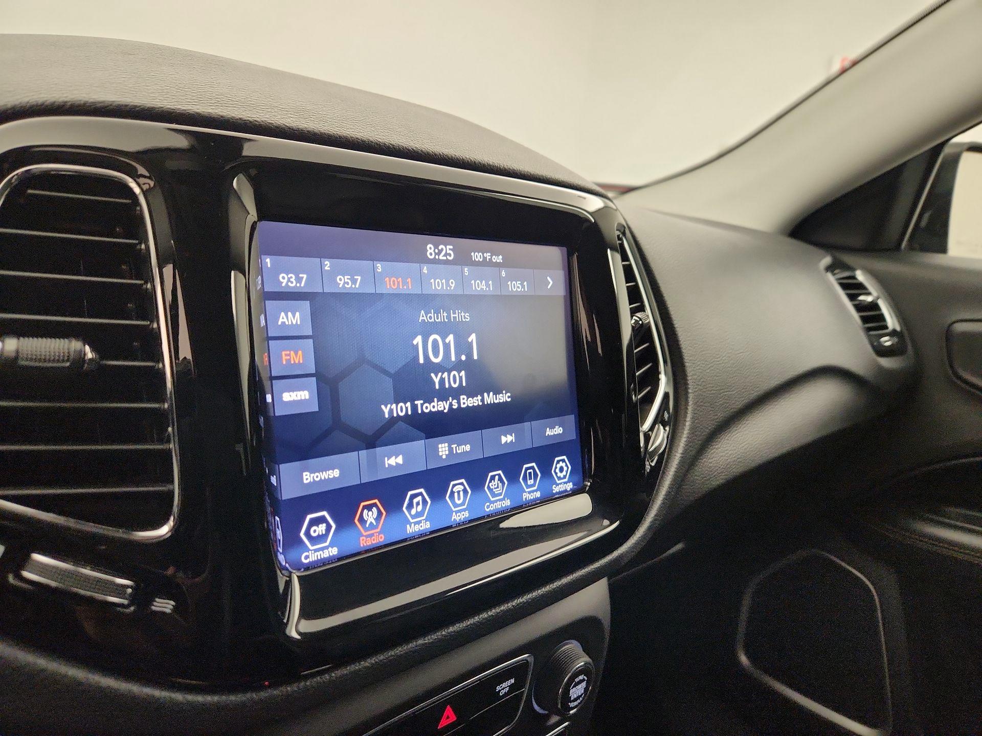 Thumbnail: 2019 Jeep Compass - 15