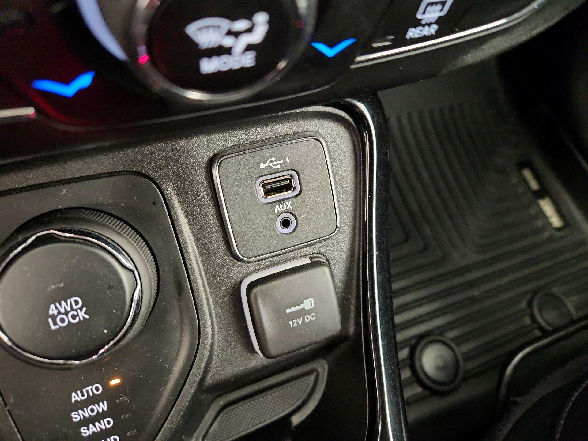 Thumbnail: 2019 Jeep Compass - 18