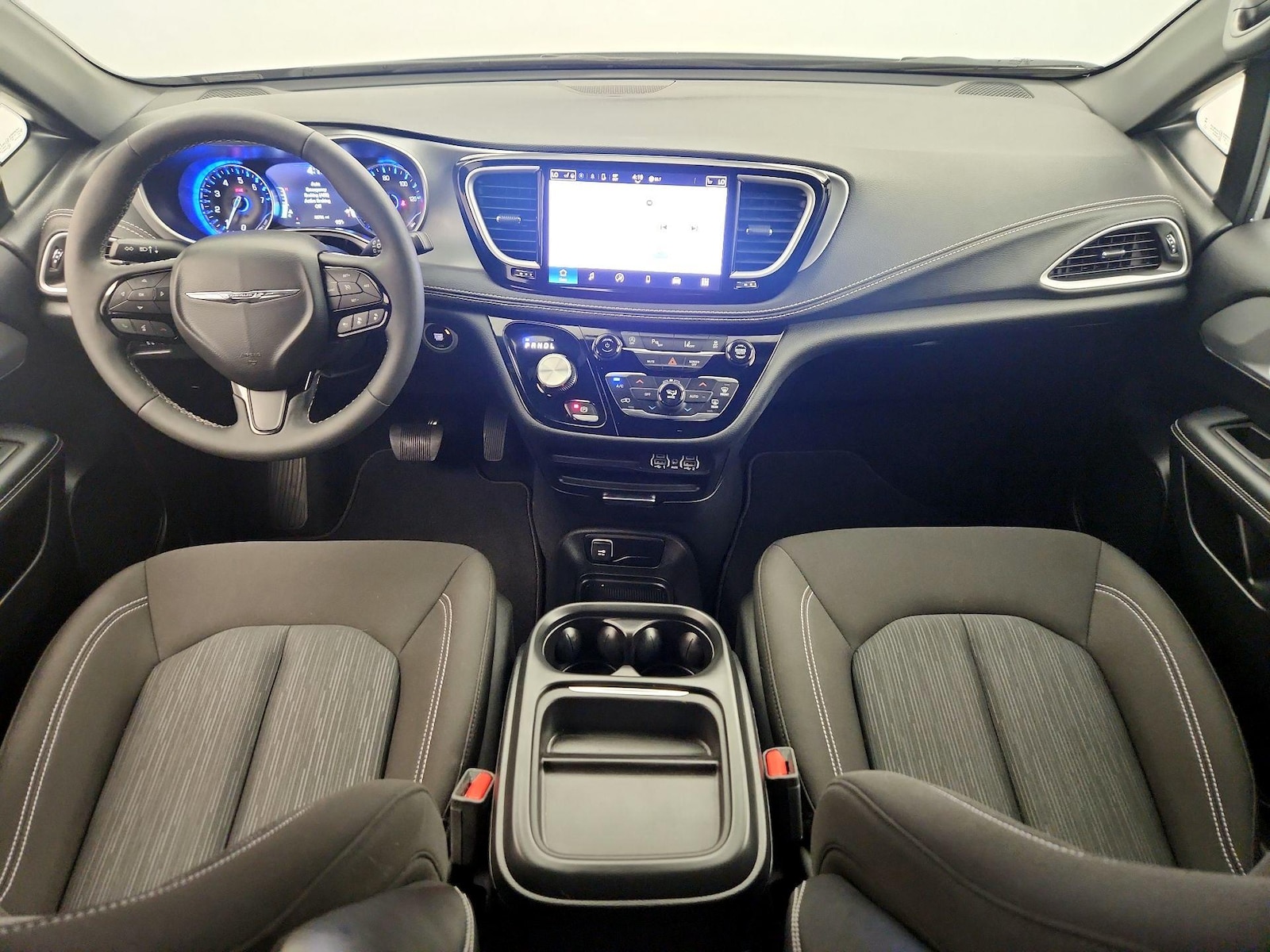 2024 Chrysler Pacifica Touring - Photo 10