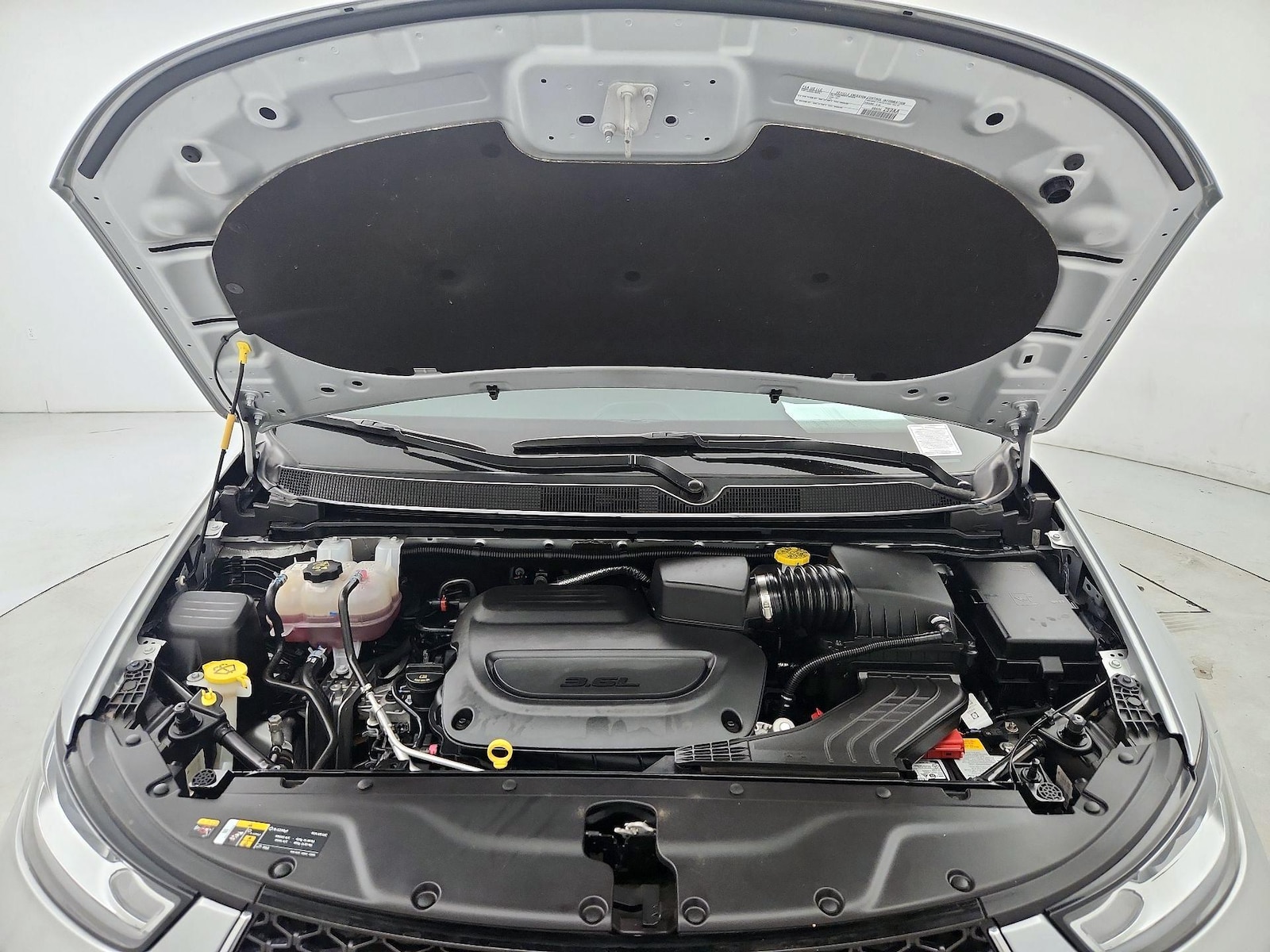 2024 Chrysler Pacifica Touring - Photo 24