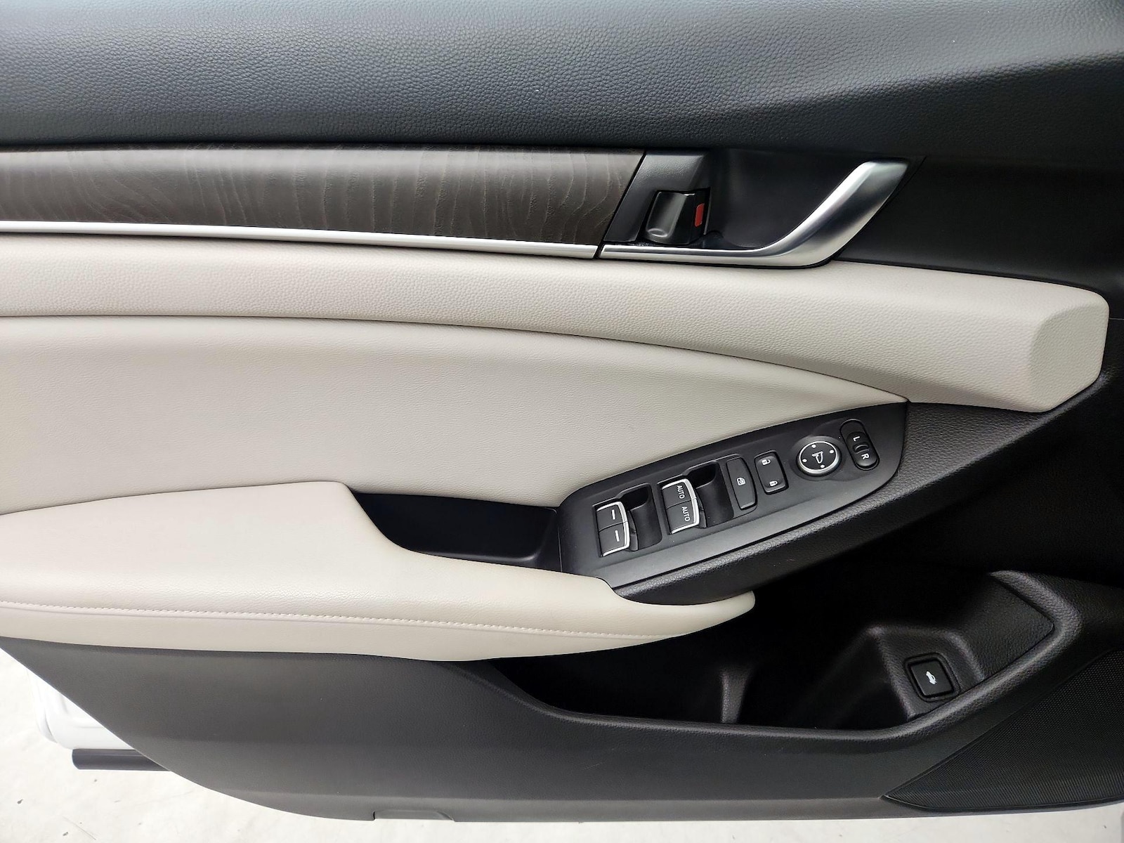 2018 Honda Accord EX - Photo 13