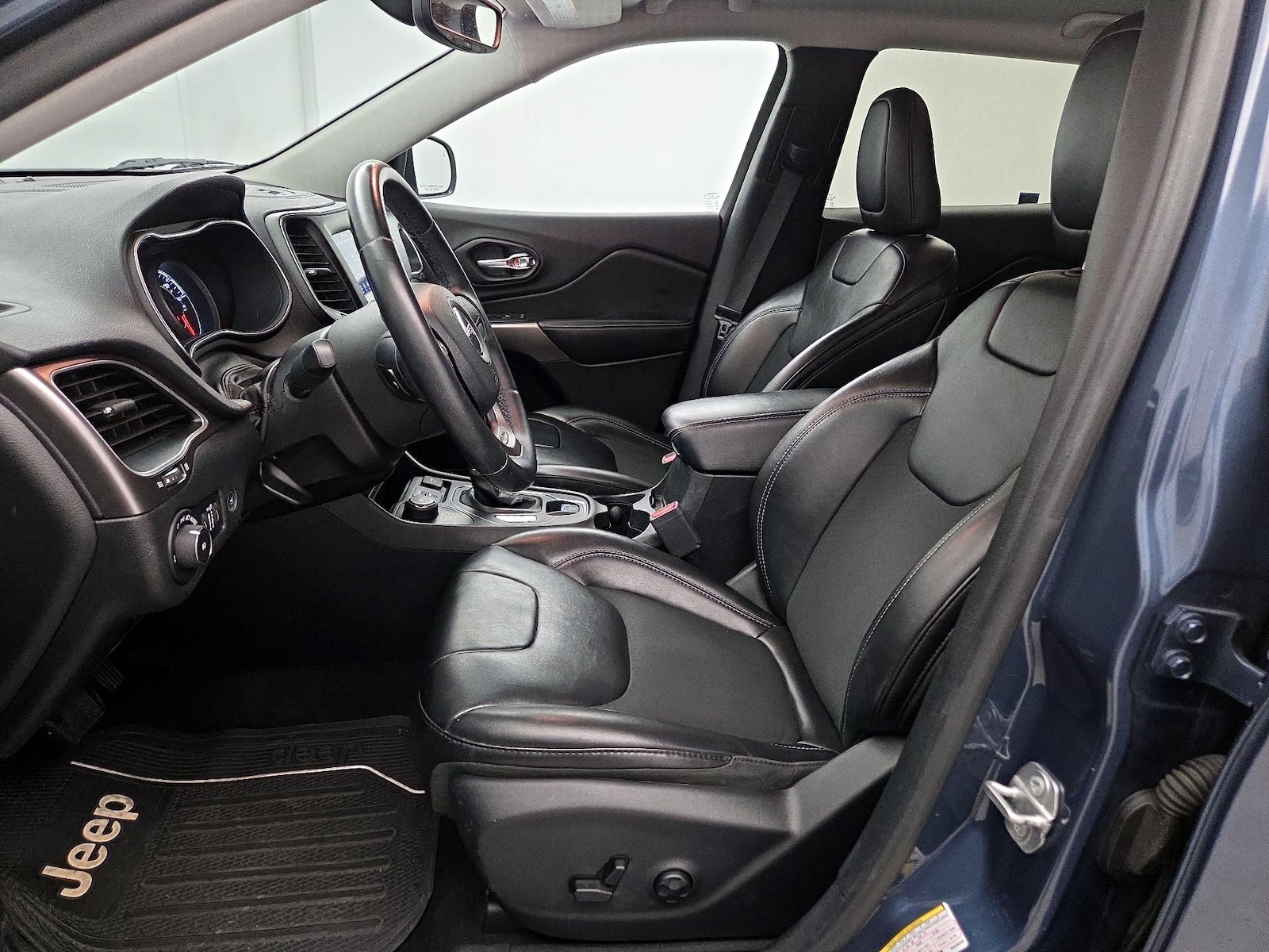 Power Seat(s) & Side Airbags