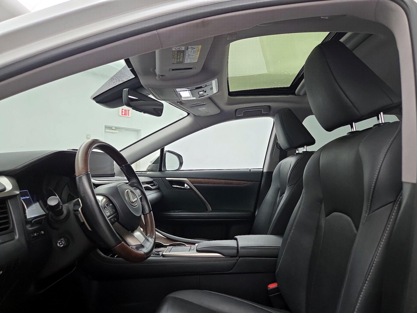 Sunroof(s) & Overhead Airbags
