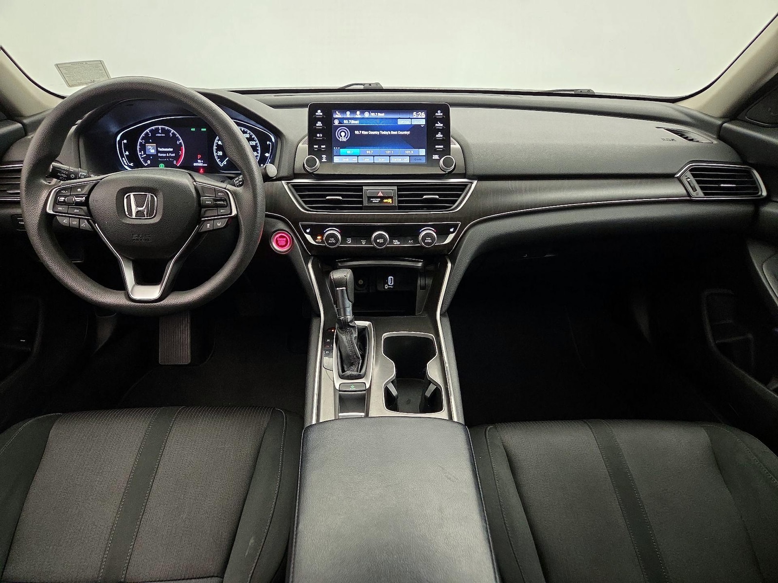Apple CarPlay® & Android Auto™