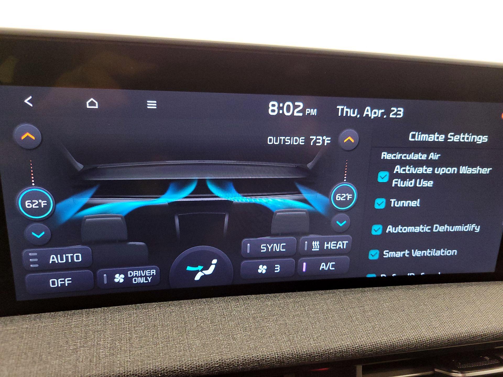 Thumbnail: 2022 Kia EV6 - 17