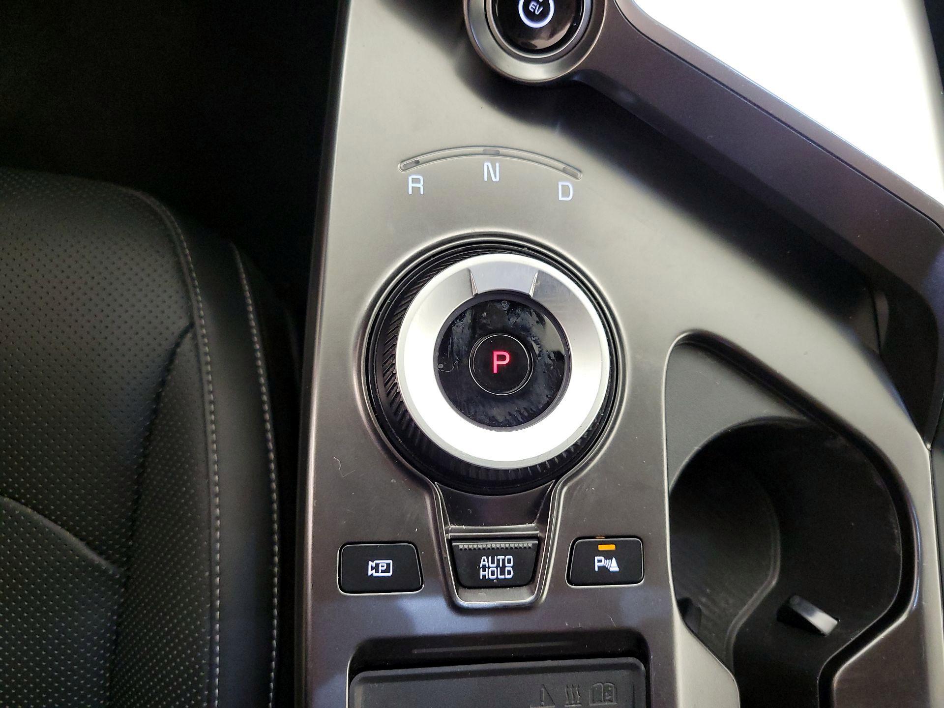 Thumbnail: 2022 Kia EV6 - 18