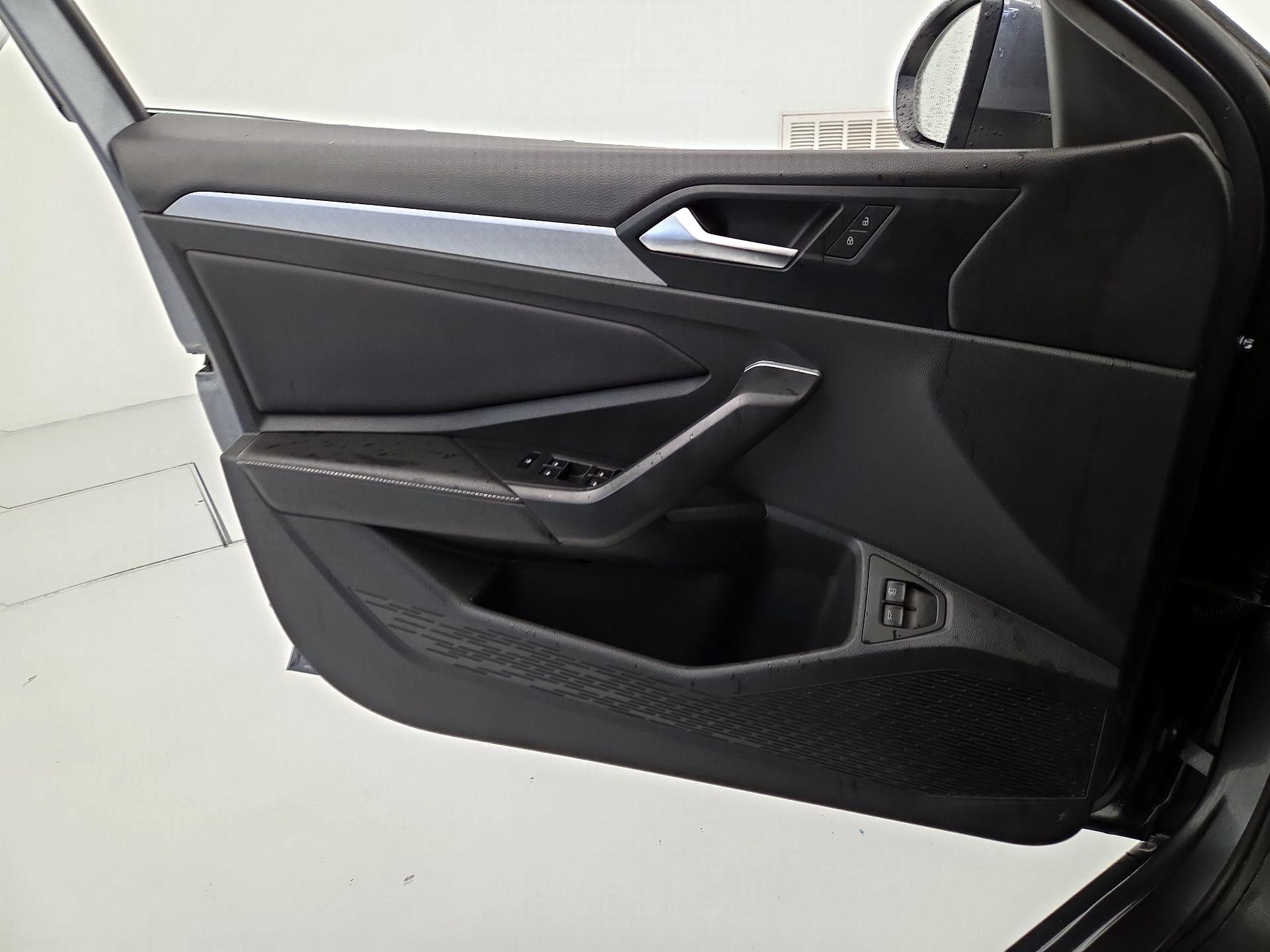 Thumbnail: 2024 Volkswagen Jetta - 12
