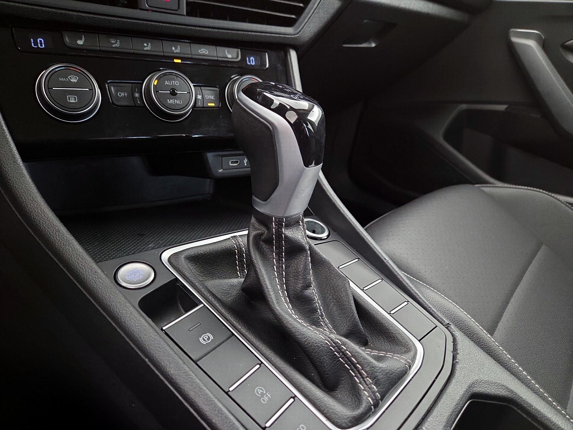Thumbnail: 2024 Volkswagen Jetta - 17