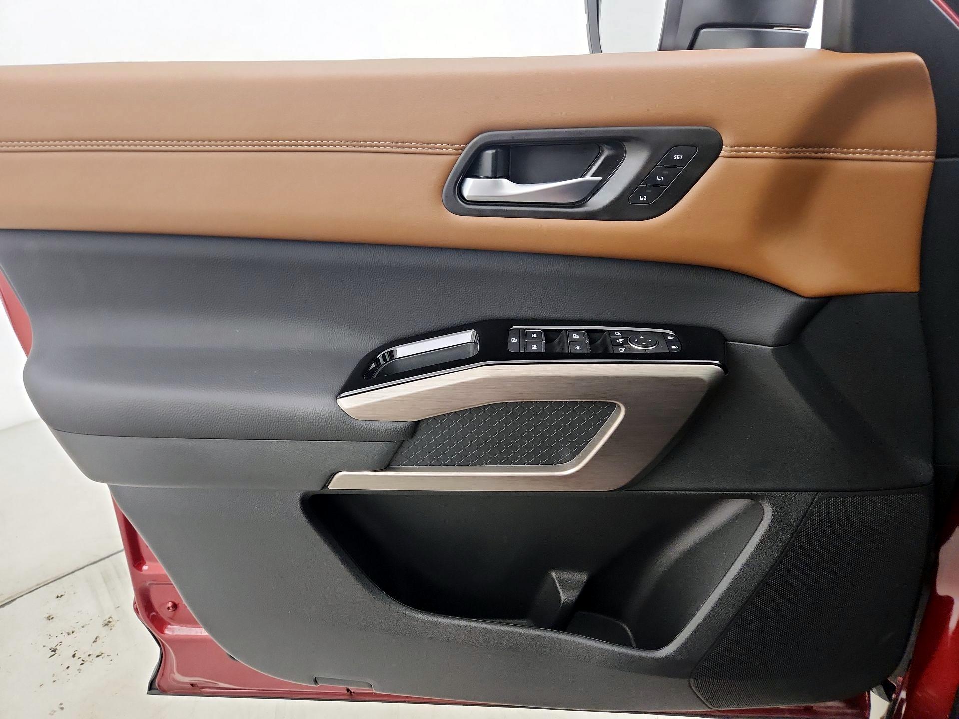 Thumbnail: 2025 Nissan Pathfinder - 12