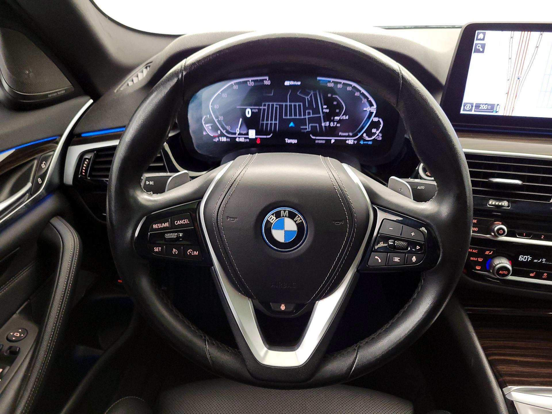 Thumbnail: 2023 BMW 5 Series - 10