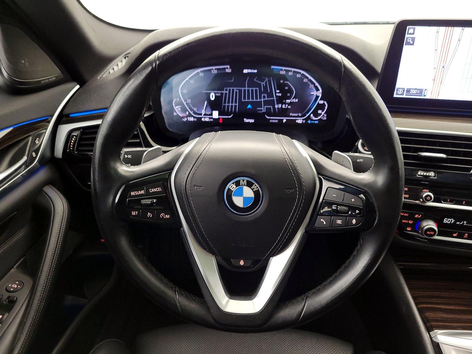 2023 BMW 5 Series 530e - Photo 11