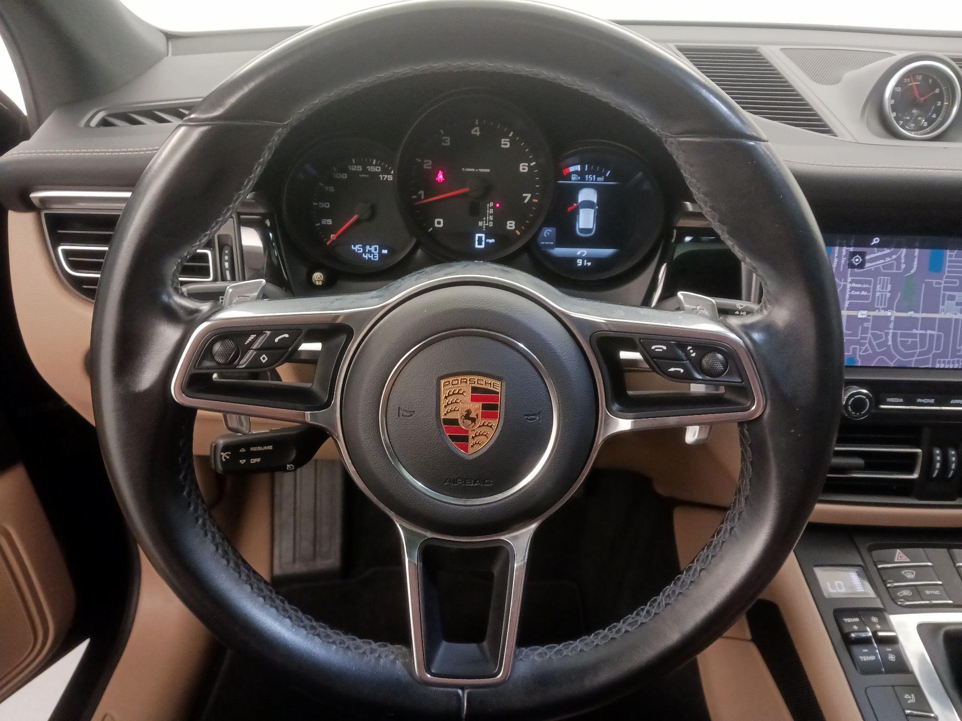 Thumbnail: 2020 Porsche Macan - 10