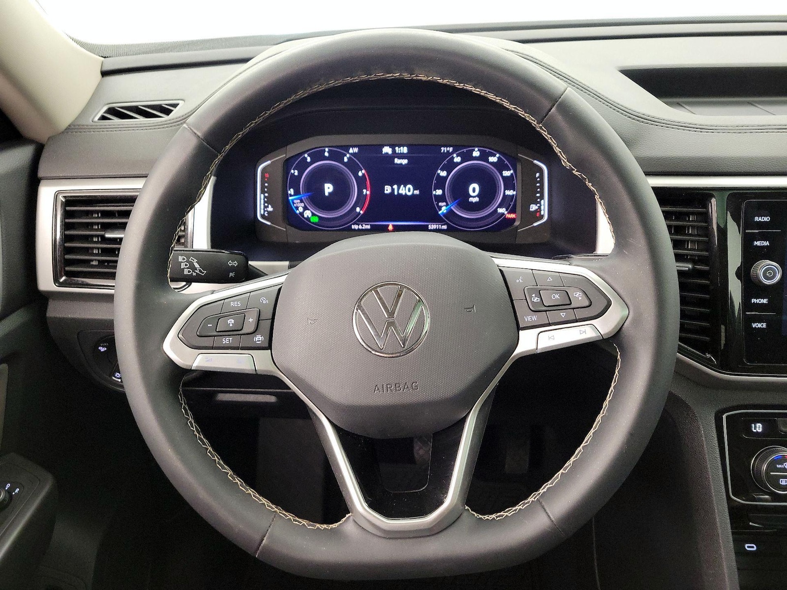 2023 Volkswagen Atlas SE w/Tech - Photo 11