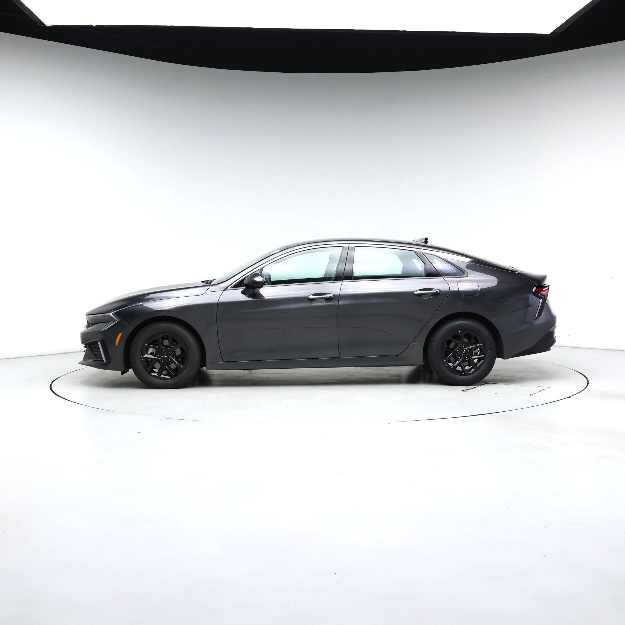 Thumbnail: 2025 Kia K5 - 3