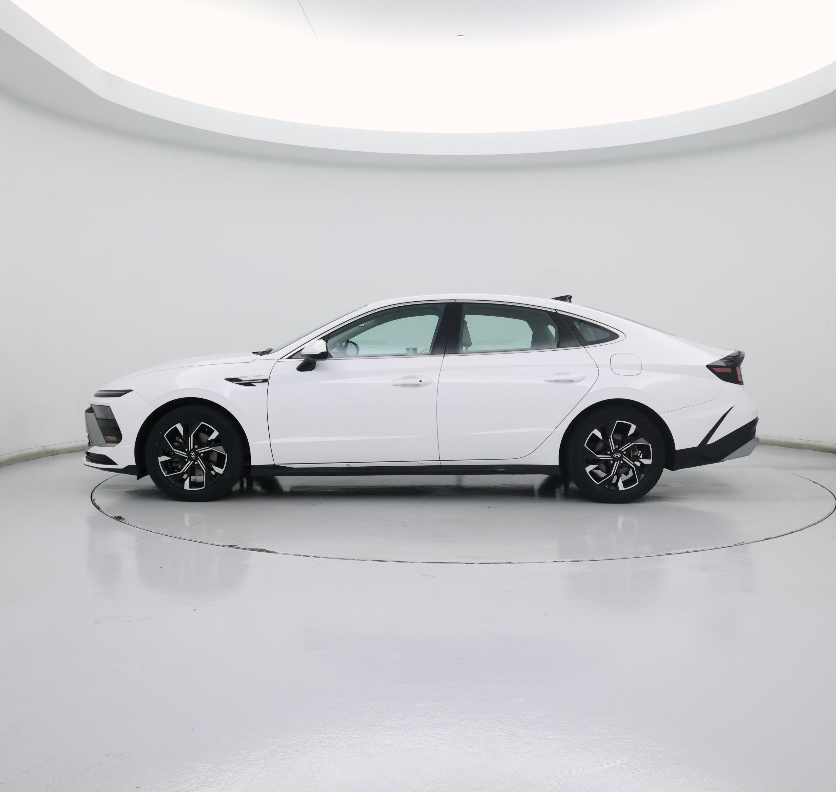 Thumbnail: 2025 Hyundai Sonata - 3
