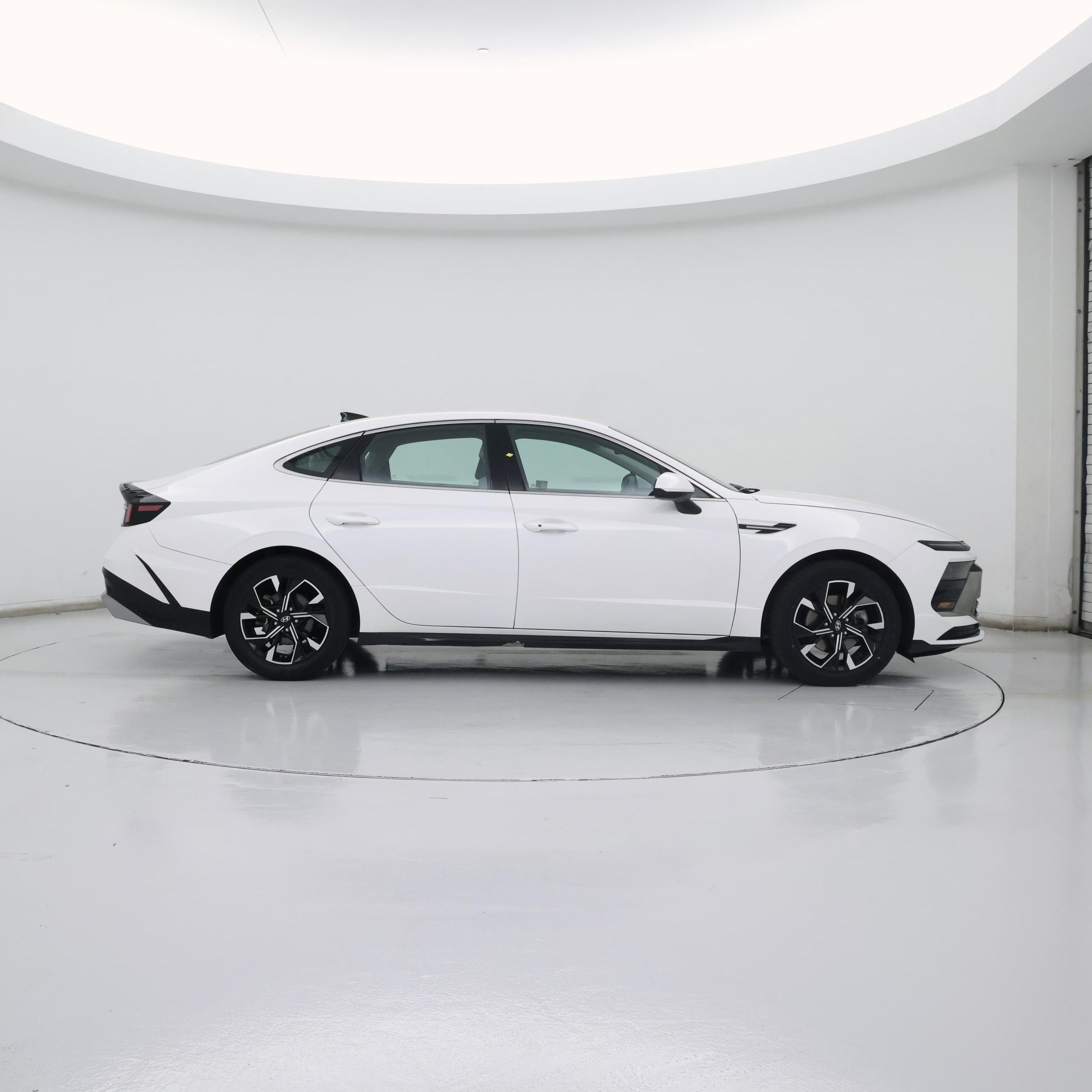 Thumbnail: 2025 Hyundai Sonata - 7