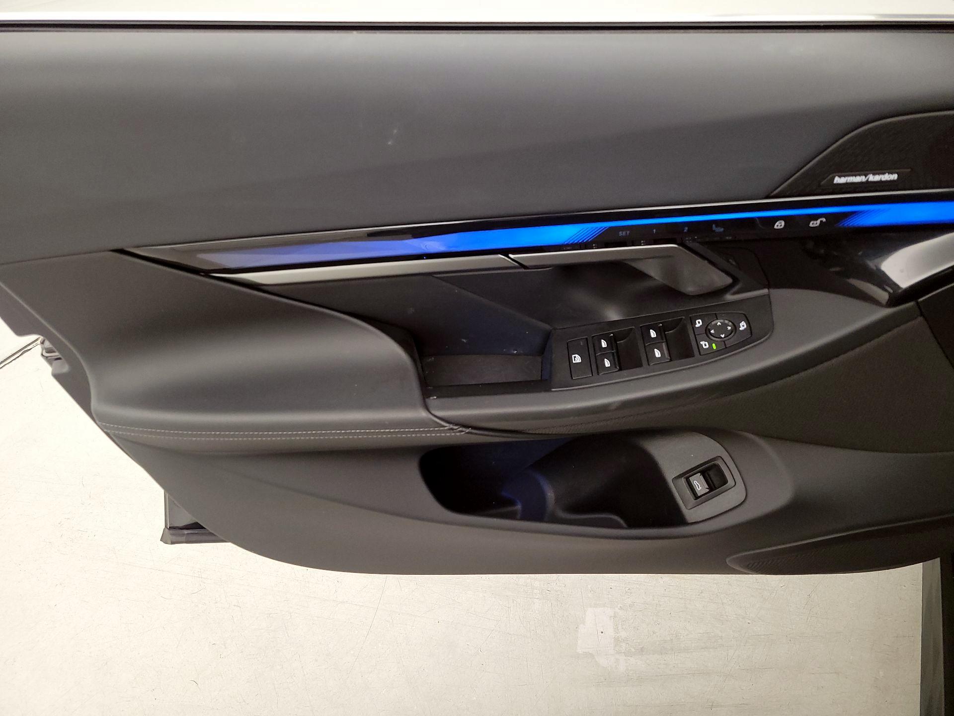 Thumbnail: 2024 BMW i5 - 12