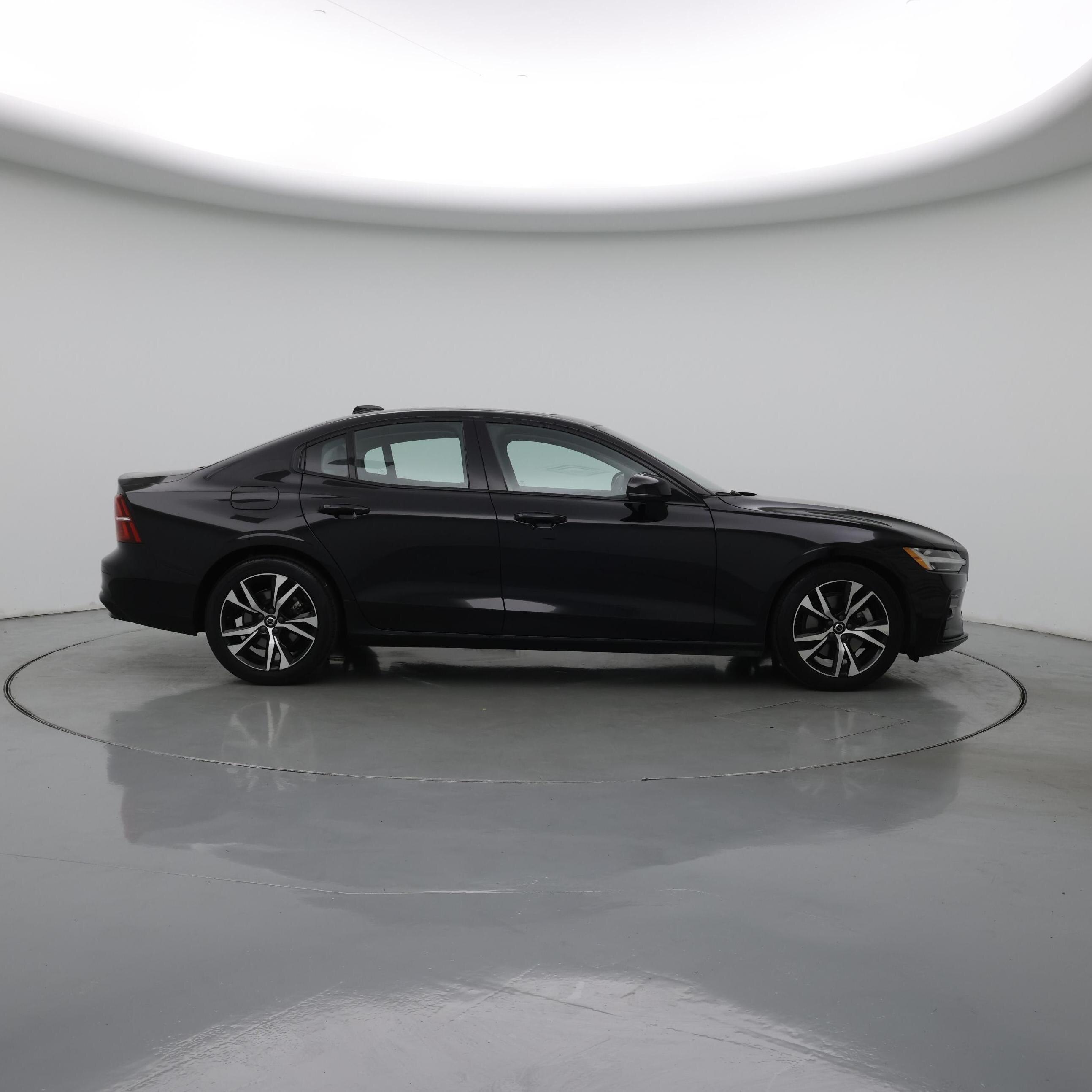 Thumbnail: 2024 Volvo S60 - 7