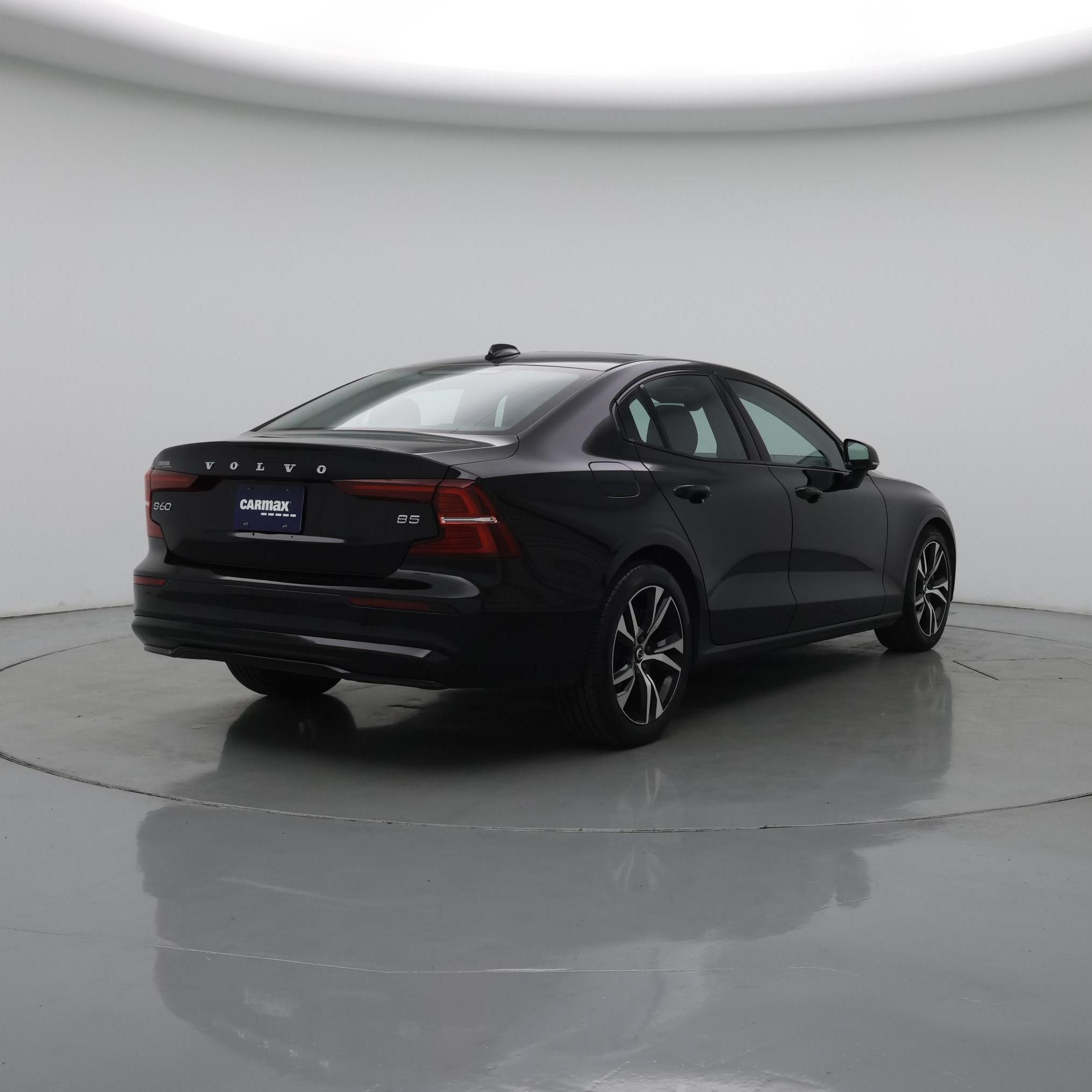 Thumbnail: 2024 Volvo S60 - 8