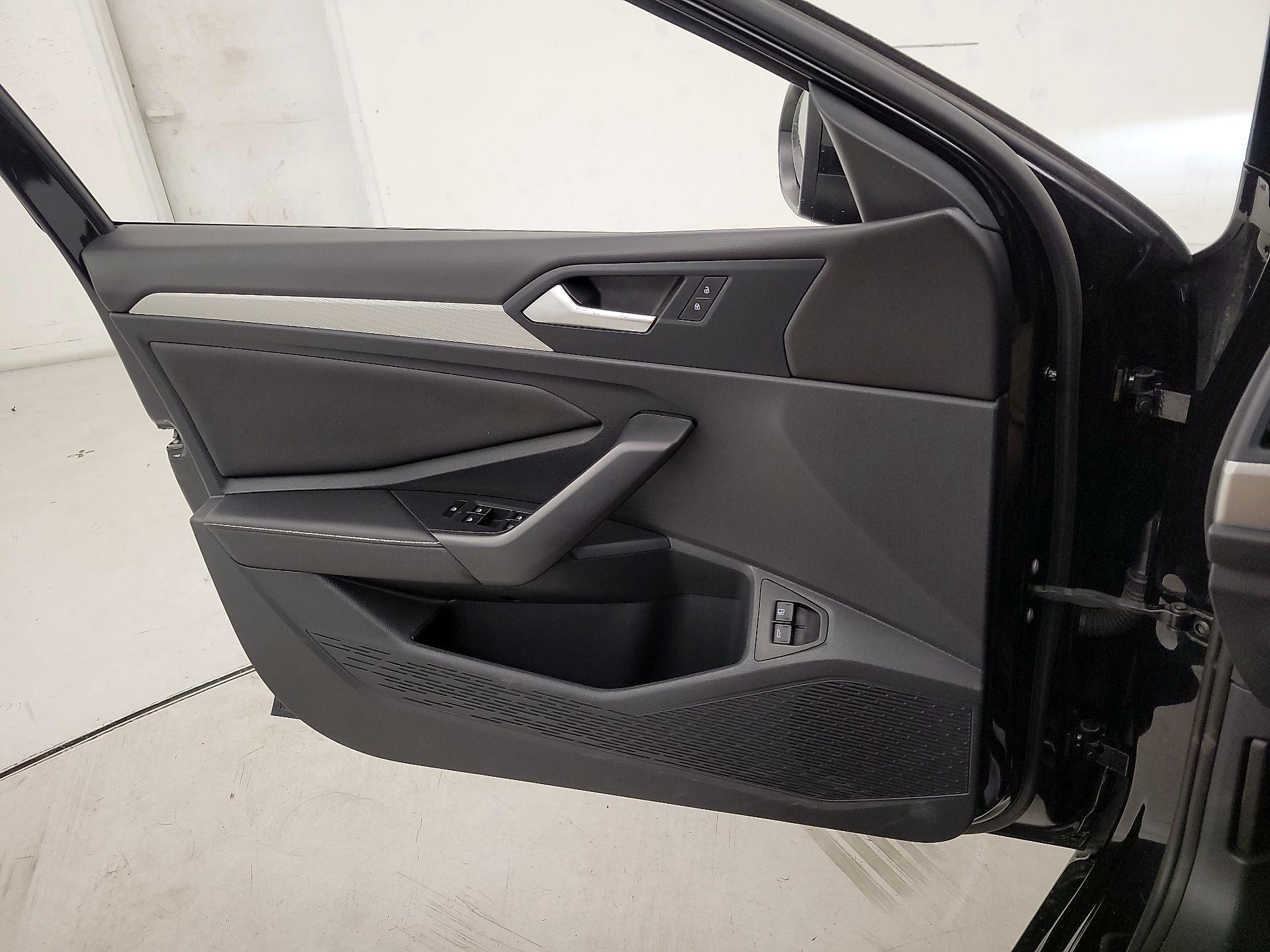 Thumbnail: 2024 Volkswagen Jetta - 12