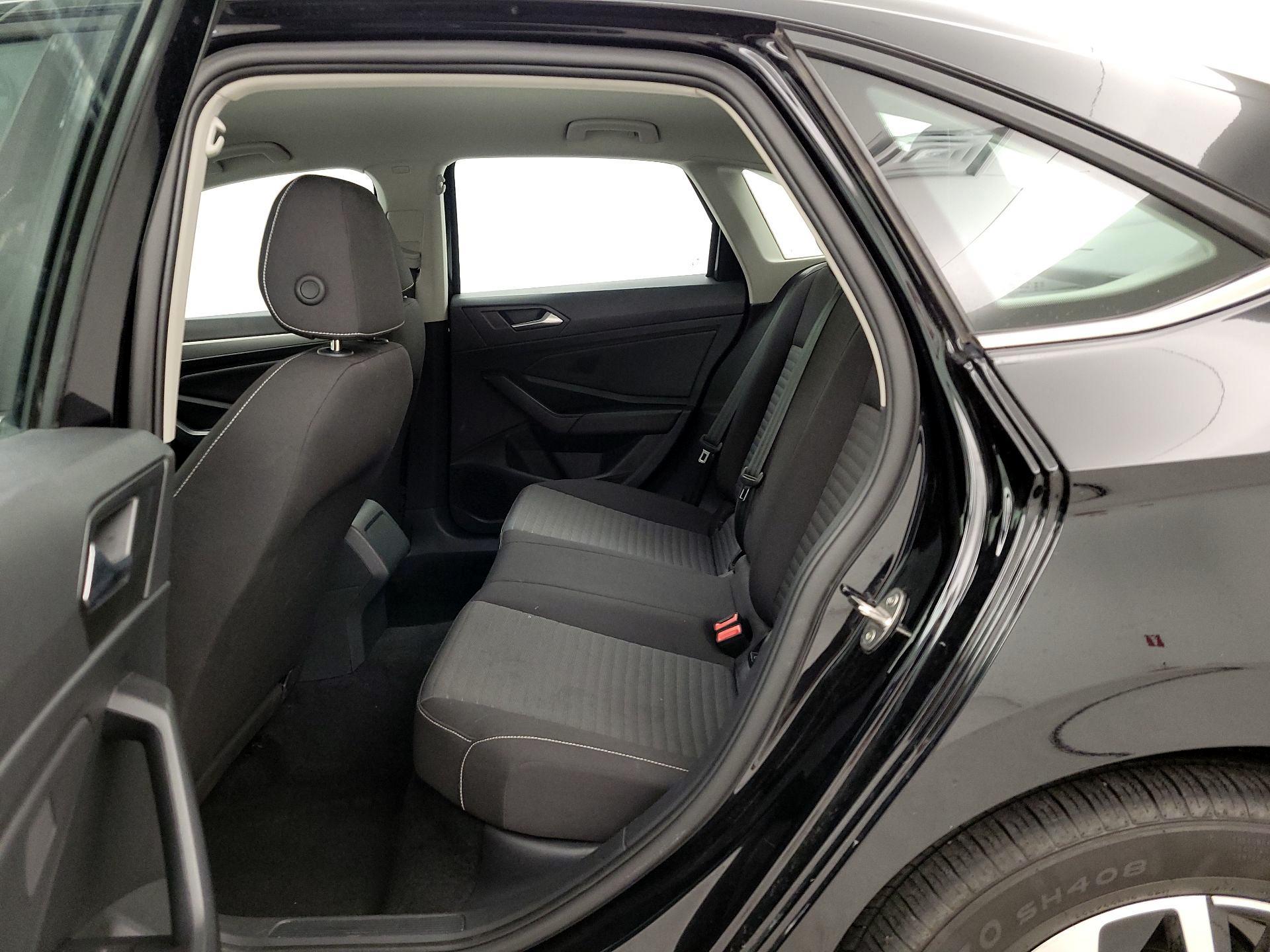 Thumbnail: 2024 Volkswagen Jetta - 19